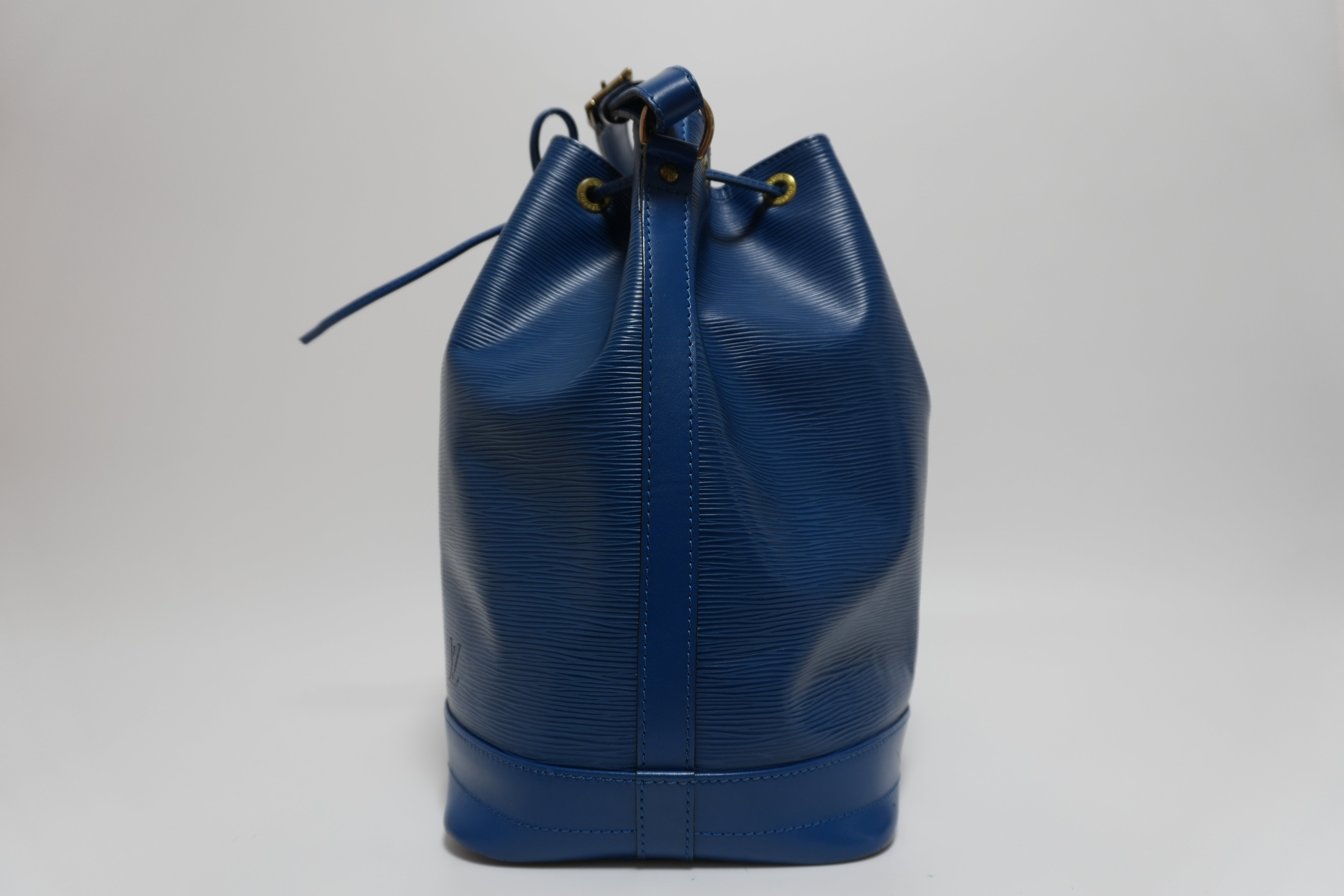 Louis Vuitton Epi Noe GM Bucket Shoulder Bag Blue Used