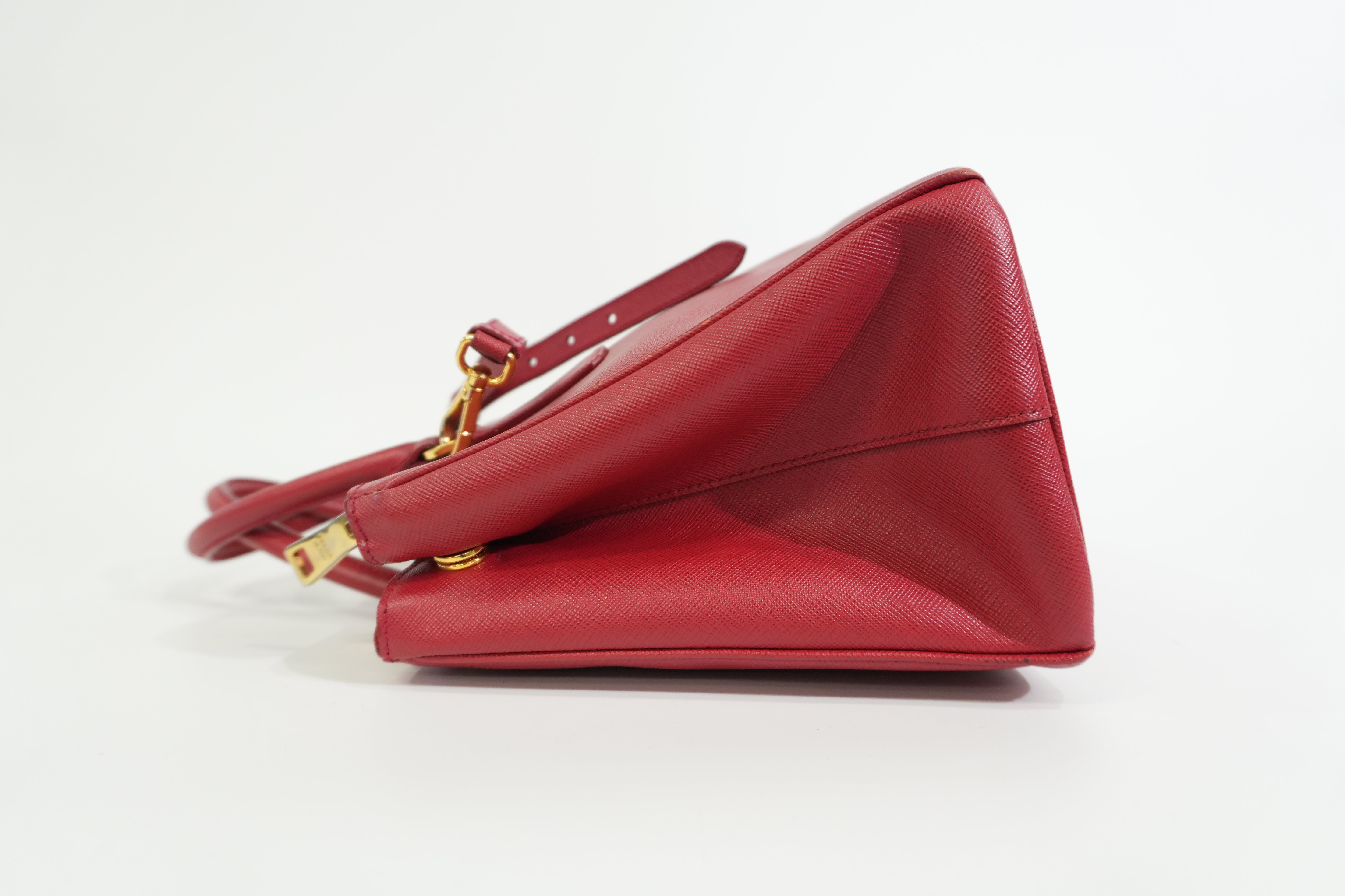 Pre-owned Prada Saffiano Lux Two Way Shoulder Bag Red