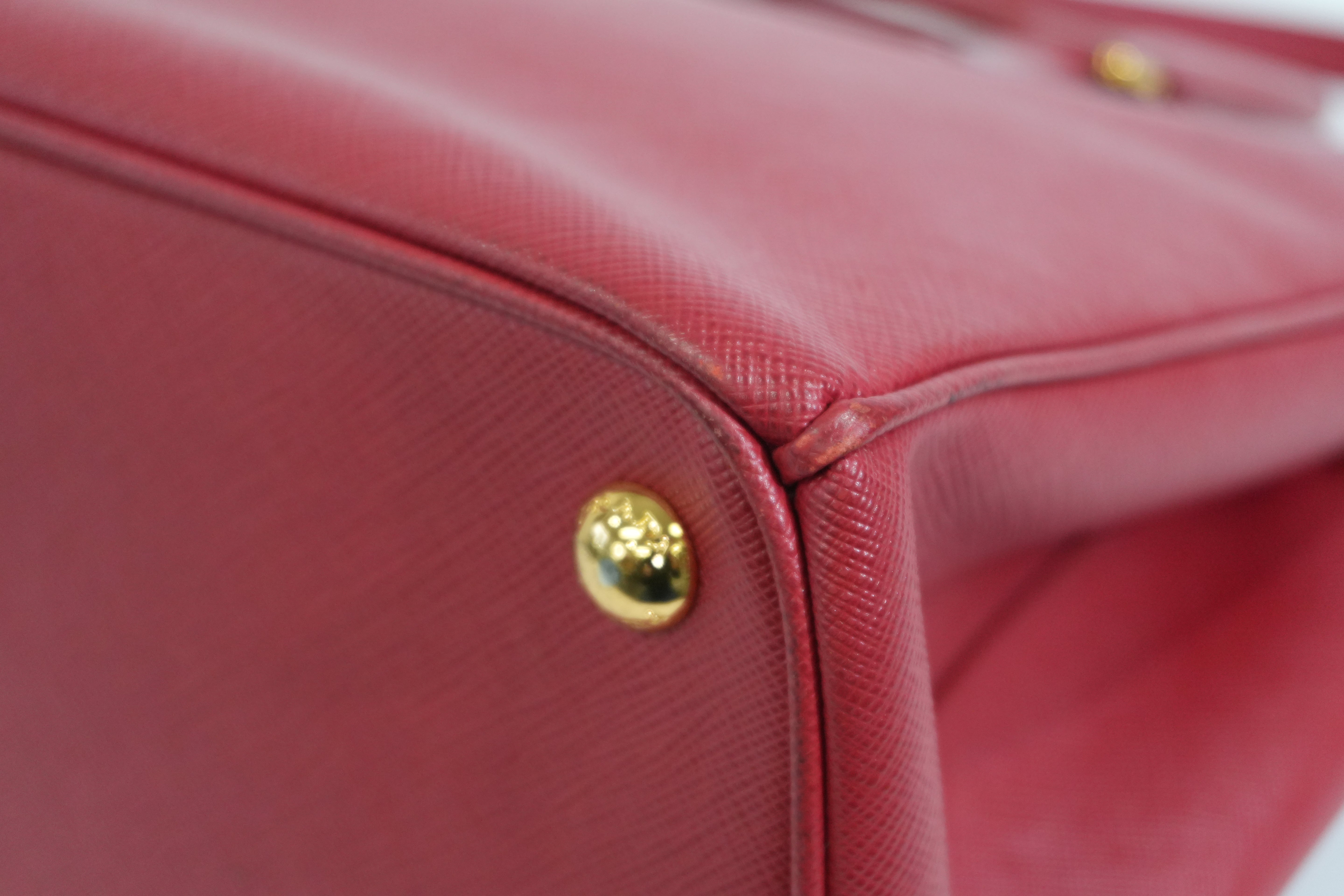 Pre-owned Prada Saffiano Lux Two Way Shoulder Bag Red