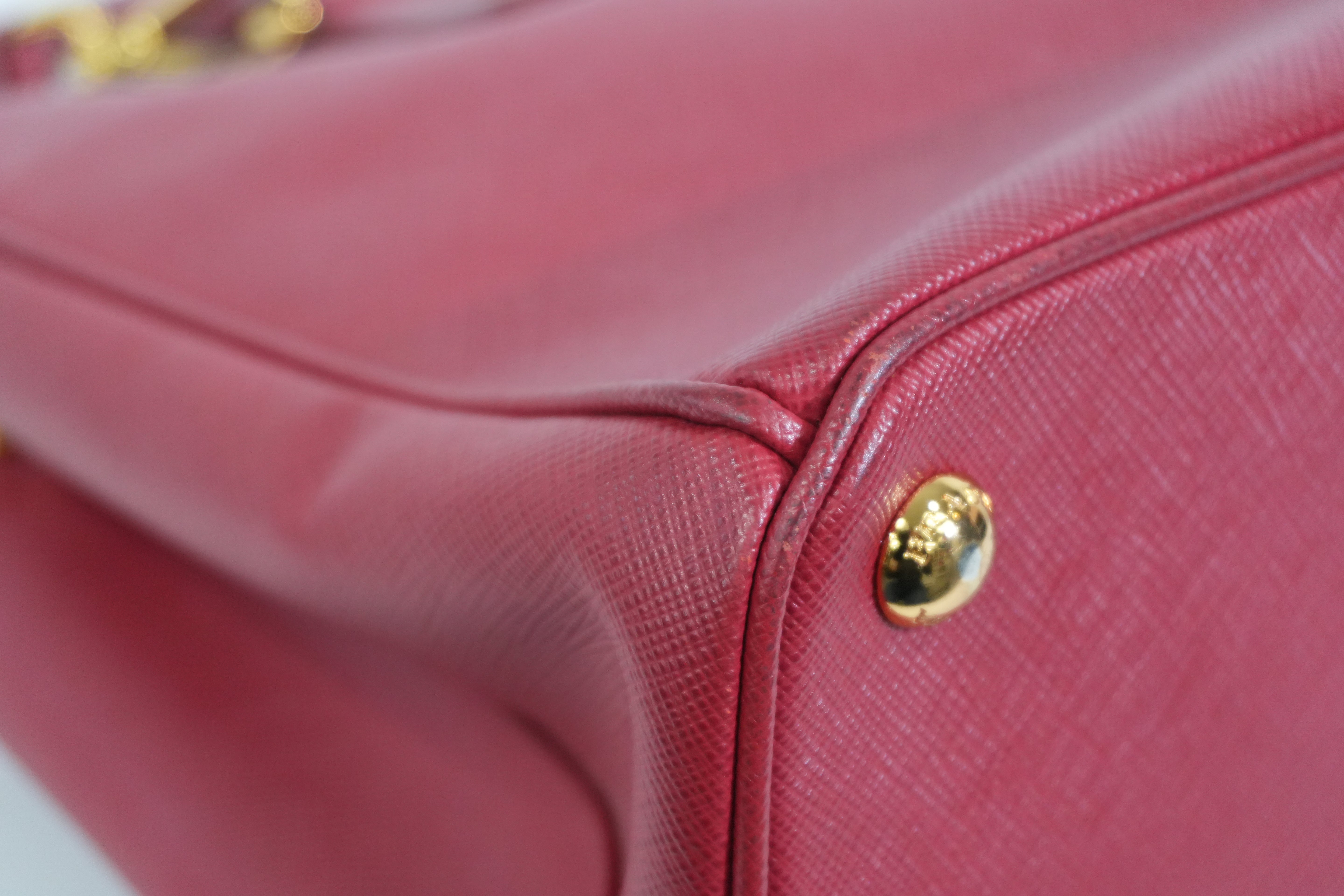 Pre-owned Prada Saffiano Lux Two Way Shoulder Bag Red