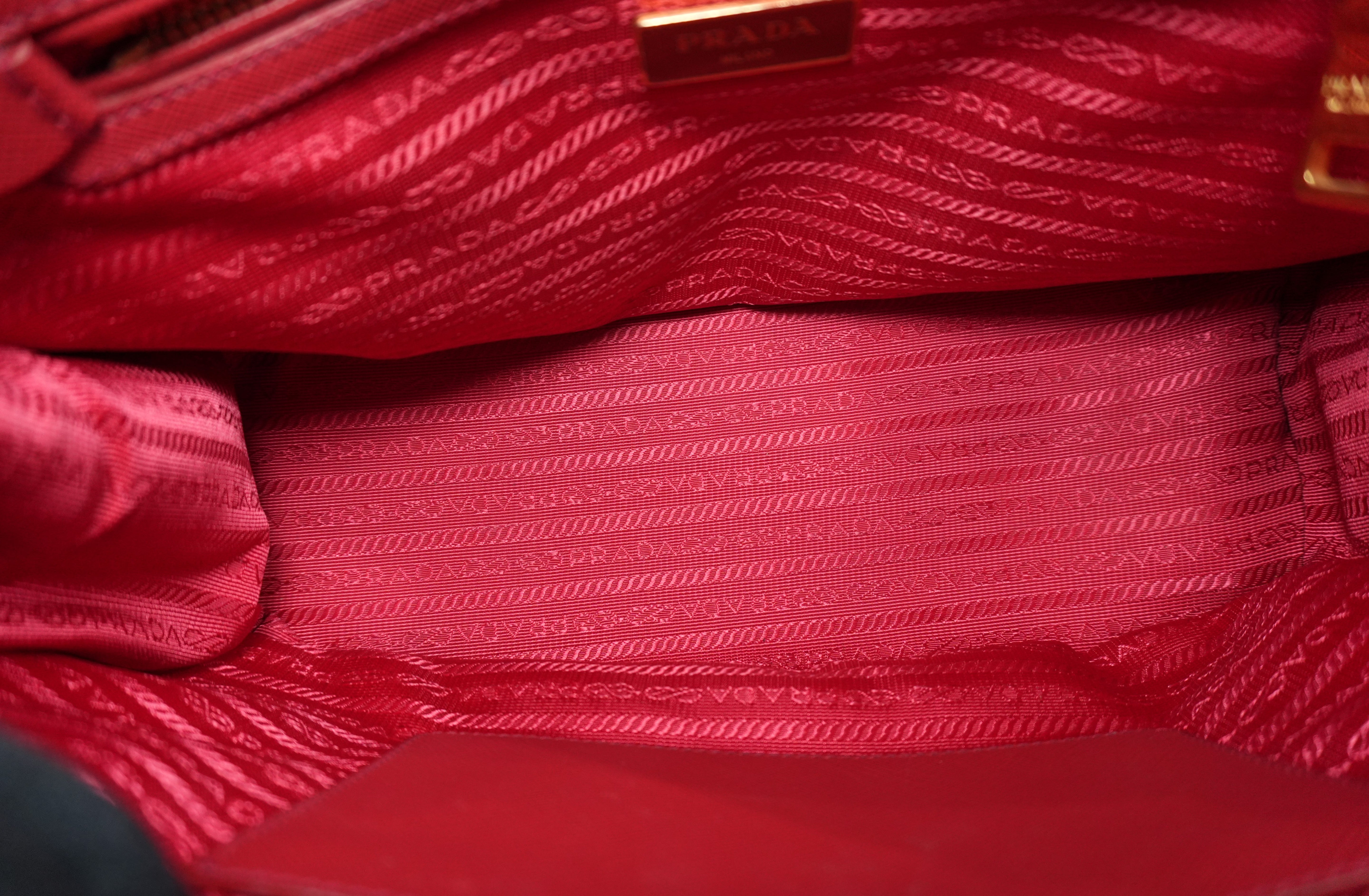 Pre-owned Prada Saffiano Lux Two Way Shoulder Bag Red