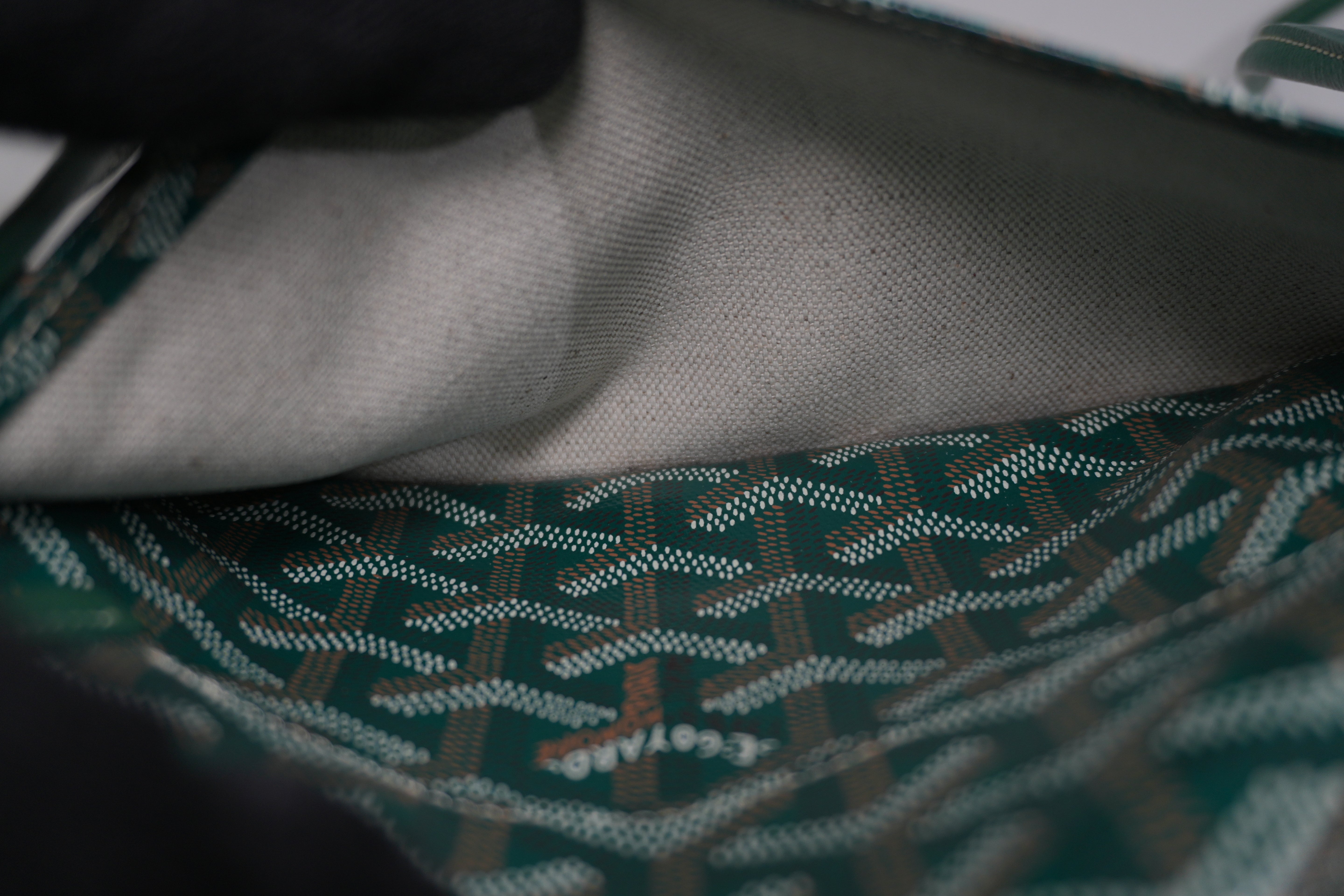 Pre-owned Goyard Plumet Pocket Wallet Shoulder Bag Green