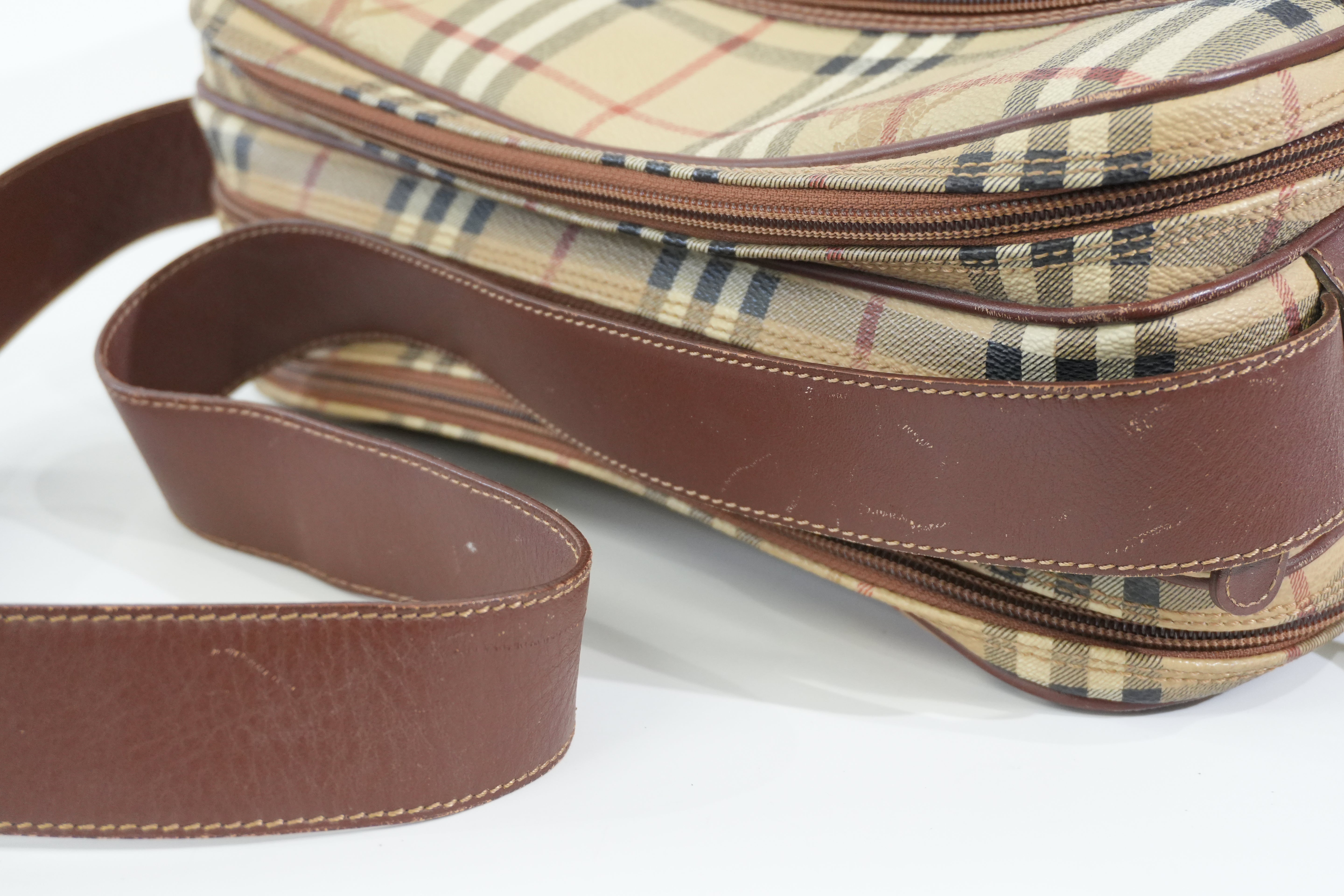 Pre-owned Burberry Nova Check Messenger Bag Beige and Brown