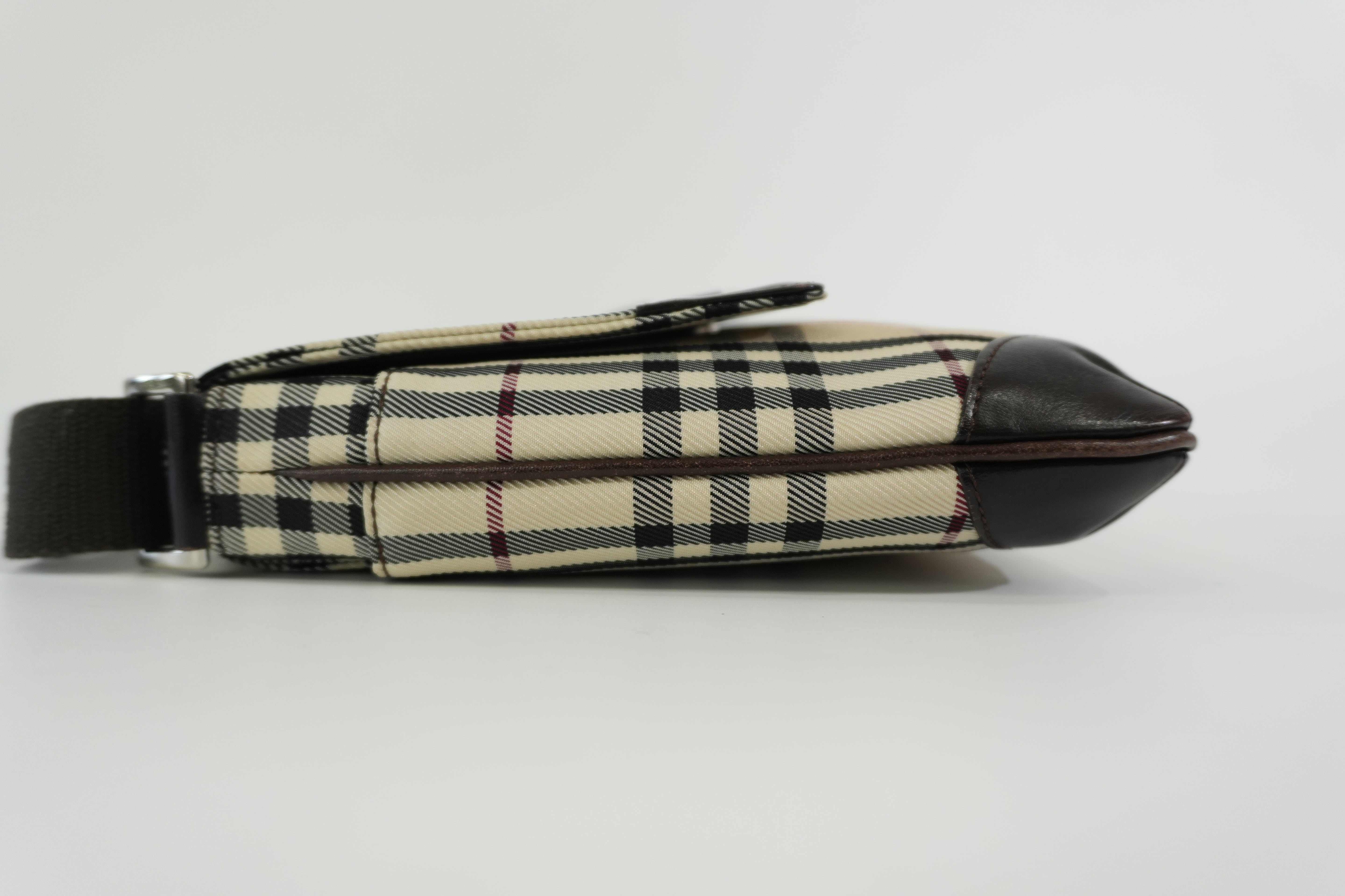 Pre-owned Burberry Nova Check Shoulder Bag Beige