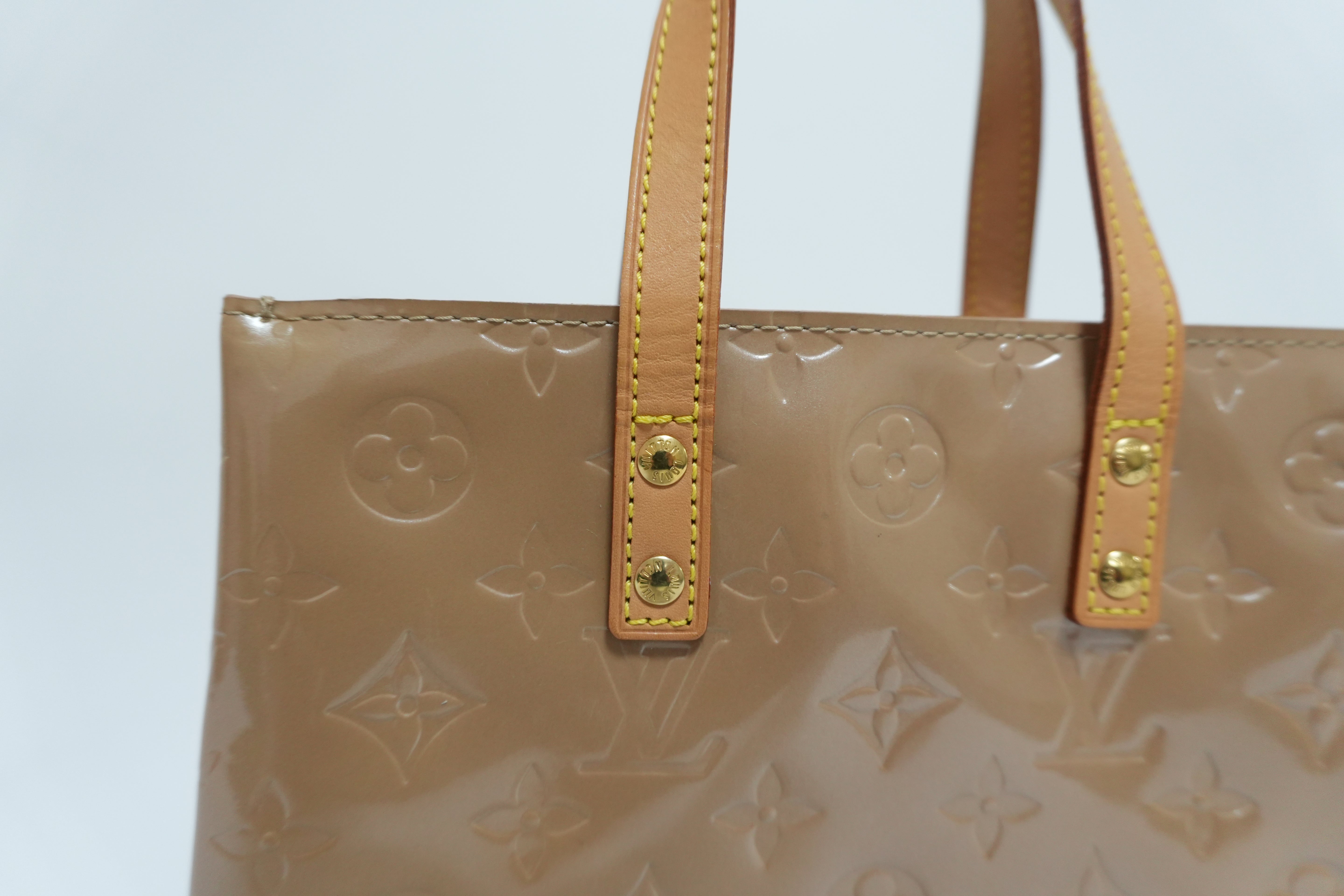 Louis Vuitton Vernis Reade PM Beige Used