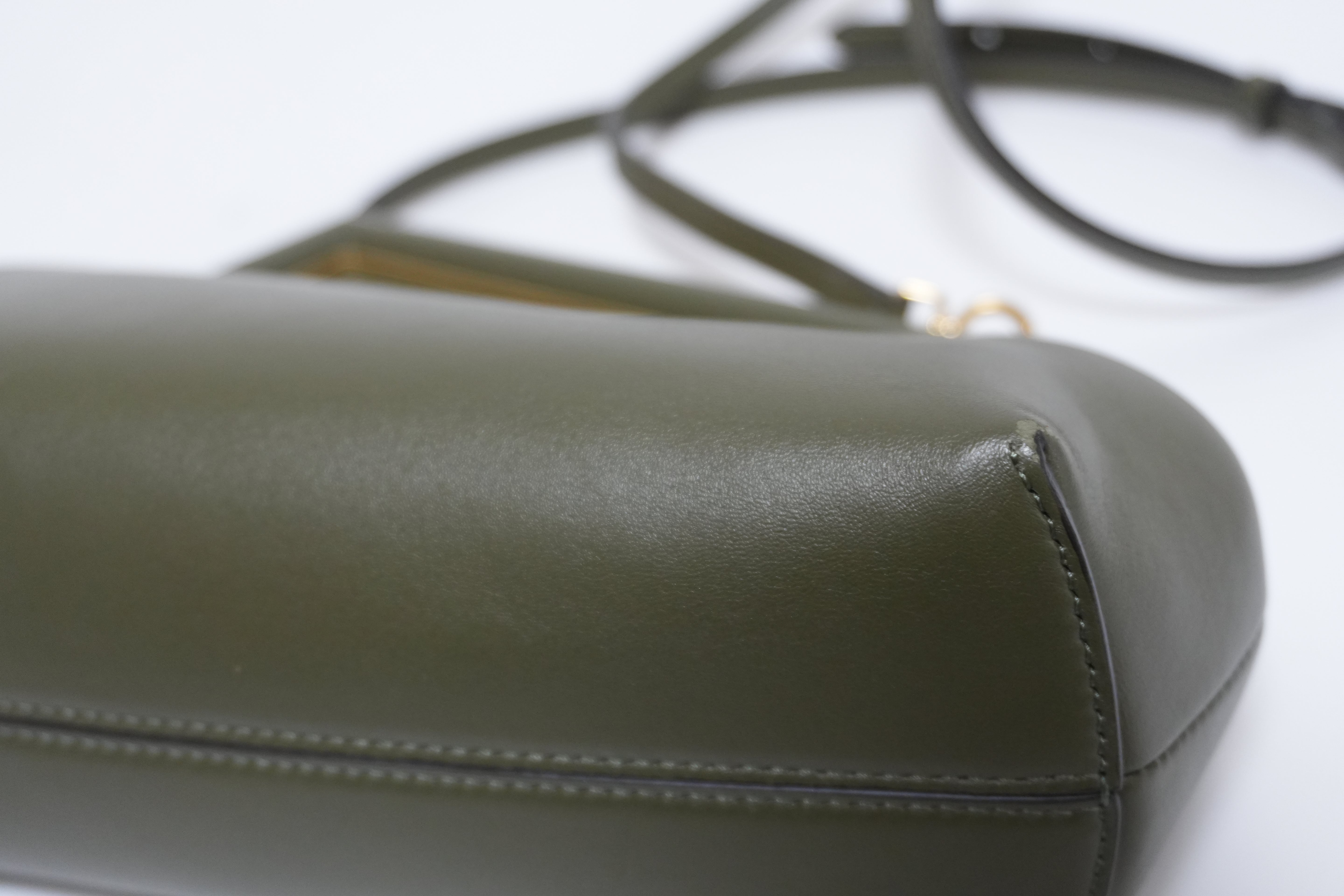 Fendi Leather First Clutch Shoulder Bag Green Used