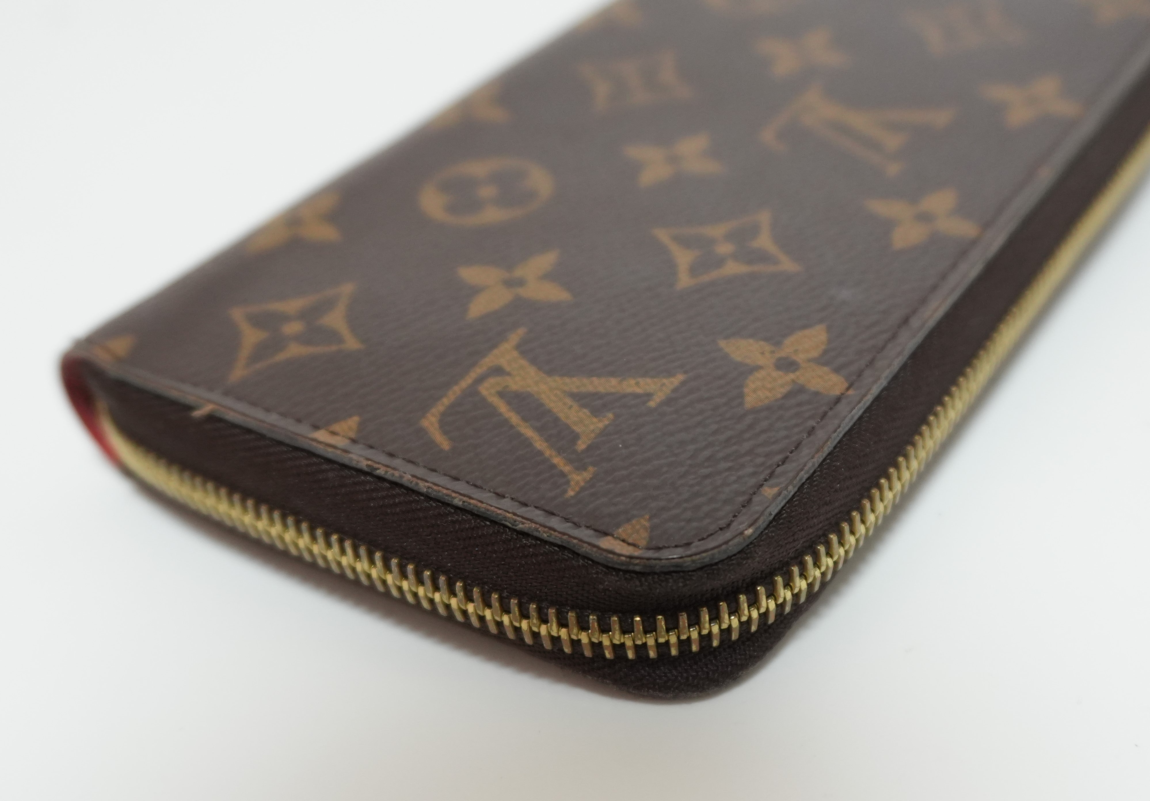 Louis Vuitton Monogram Zippy Wallet Used