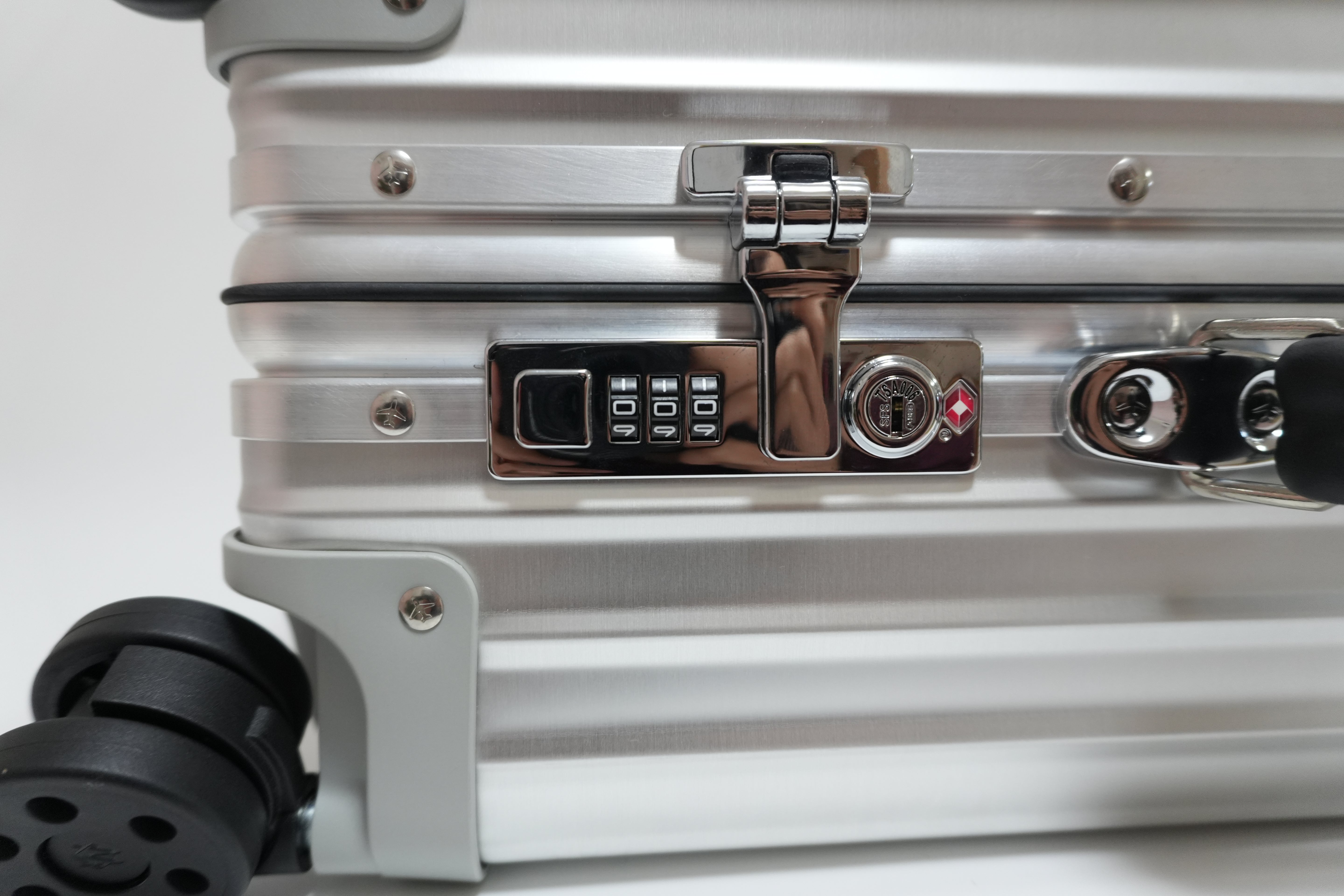 Rimowa Classic Cabin Used