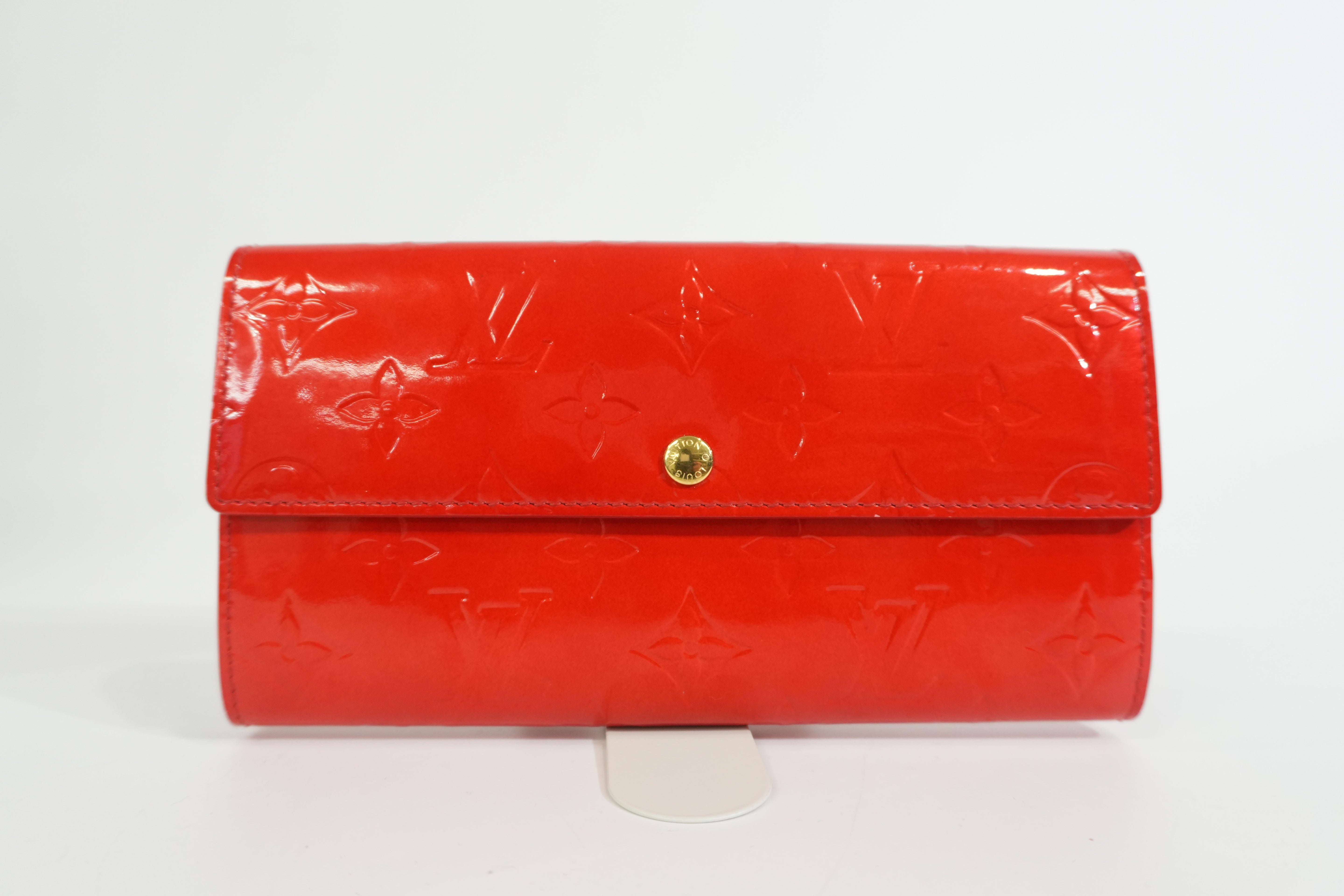 Pre-owned Louis Vuitton Vernis Sarah Wallet Red