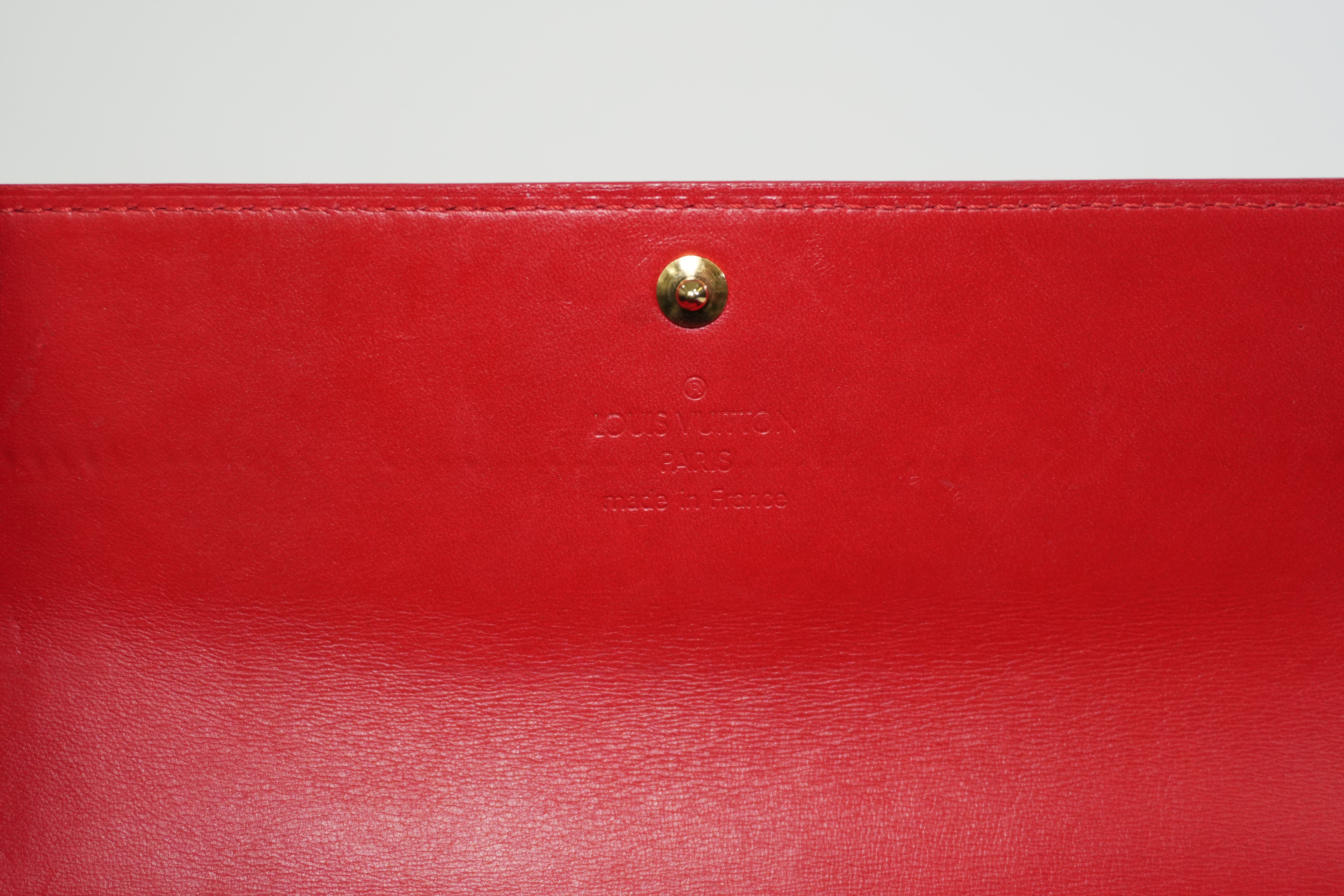 Pre-owned Louis Vuitton Vernis Sarah Wallet Red