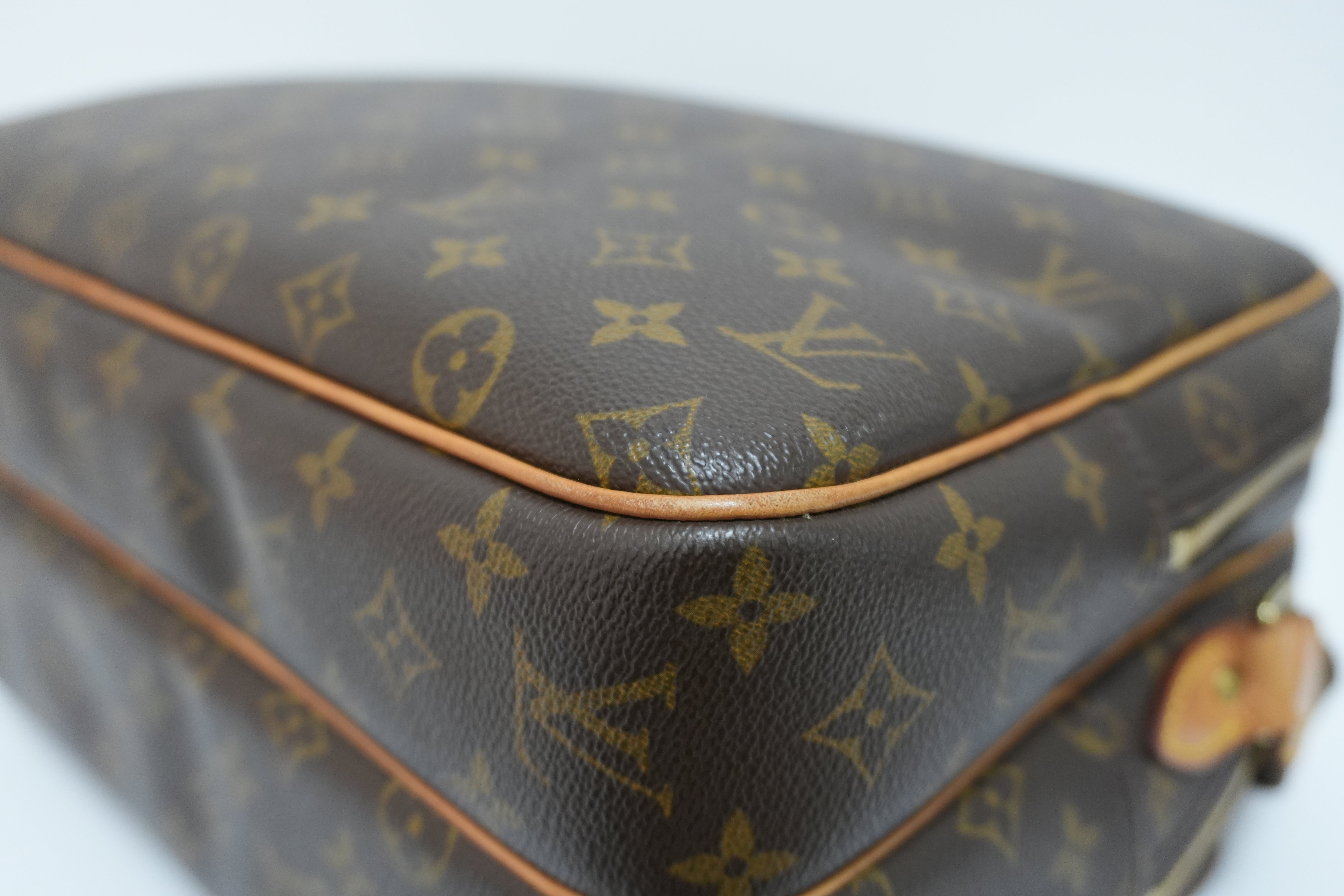 Louis Vuitton Monogram Reporter GM Messenger Bag Used