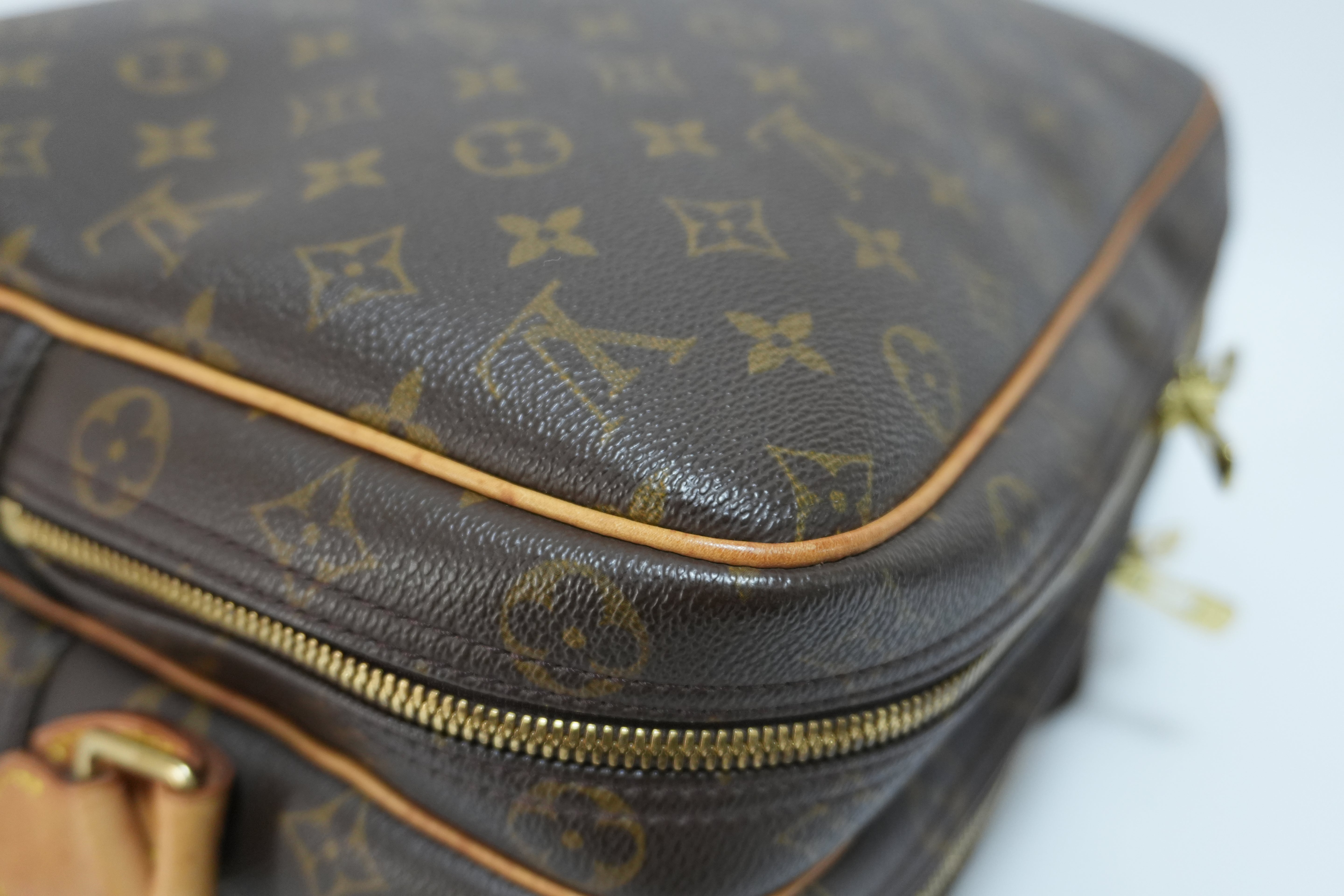 Louis Vuitton Monogram Reporter GM Messenger Bag Used