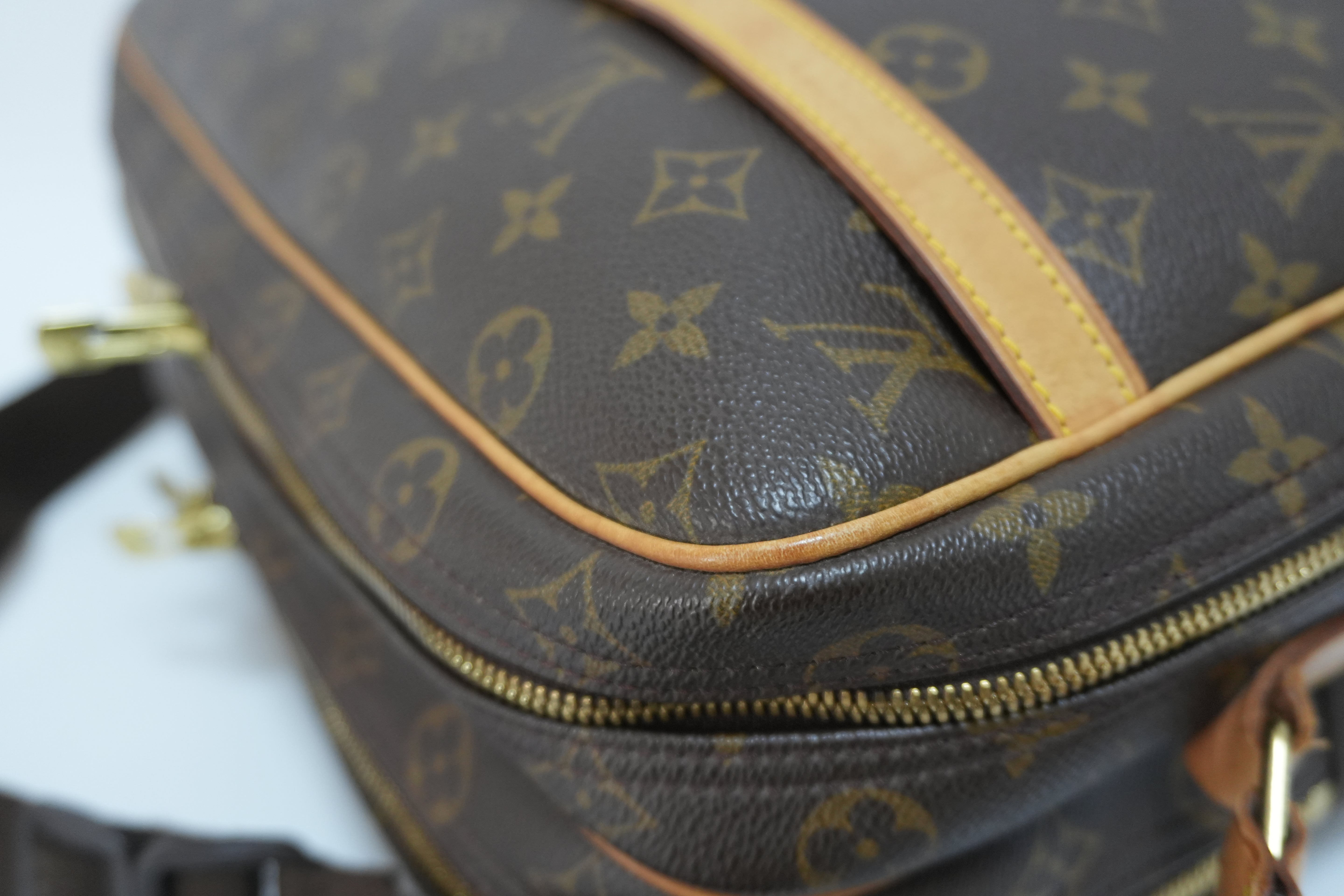 Louis Vuitton Monogram Reporter GM Messenger Bag Used