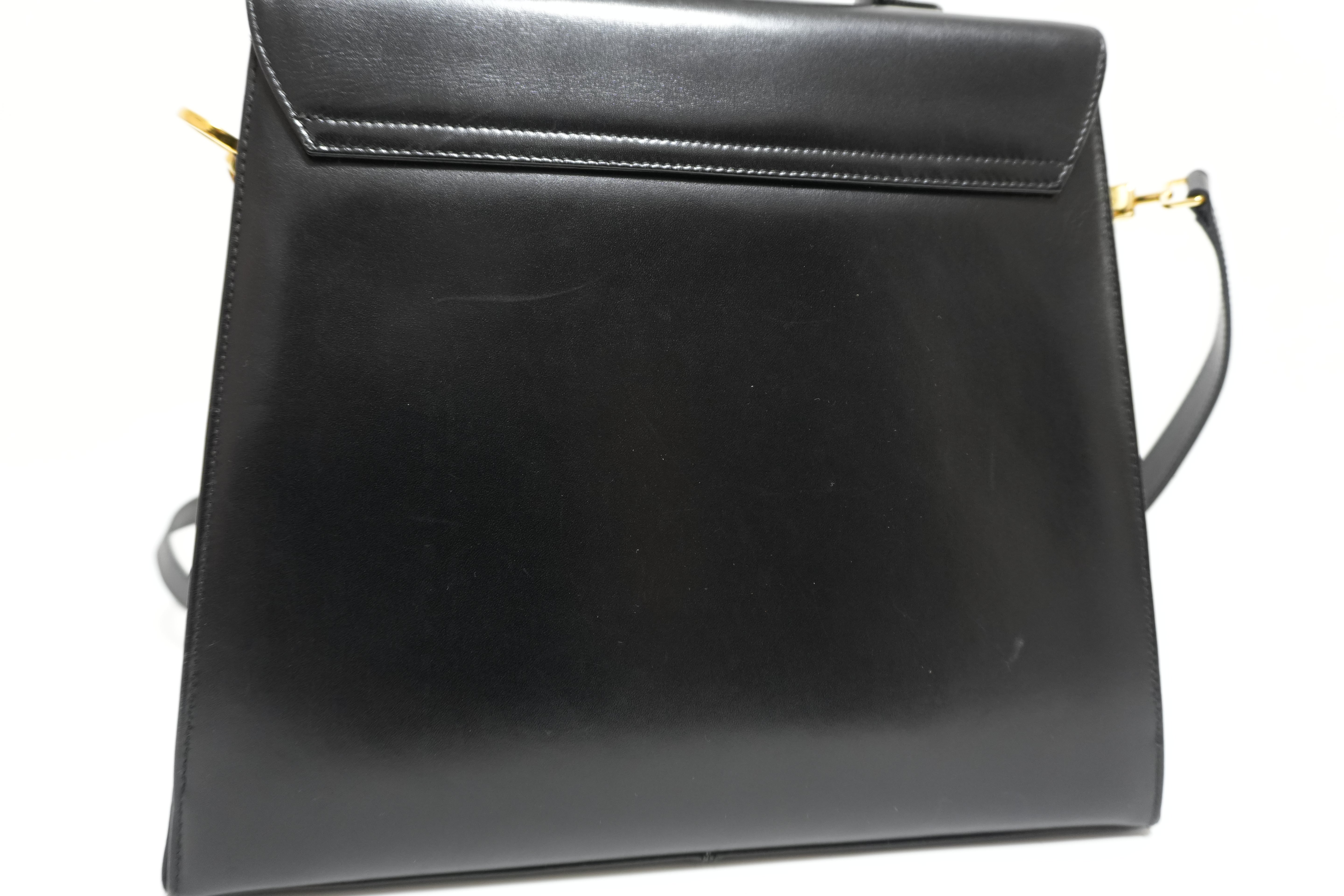 Ferragamo Gancini Handbag Black Leather Used