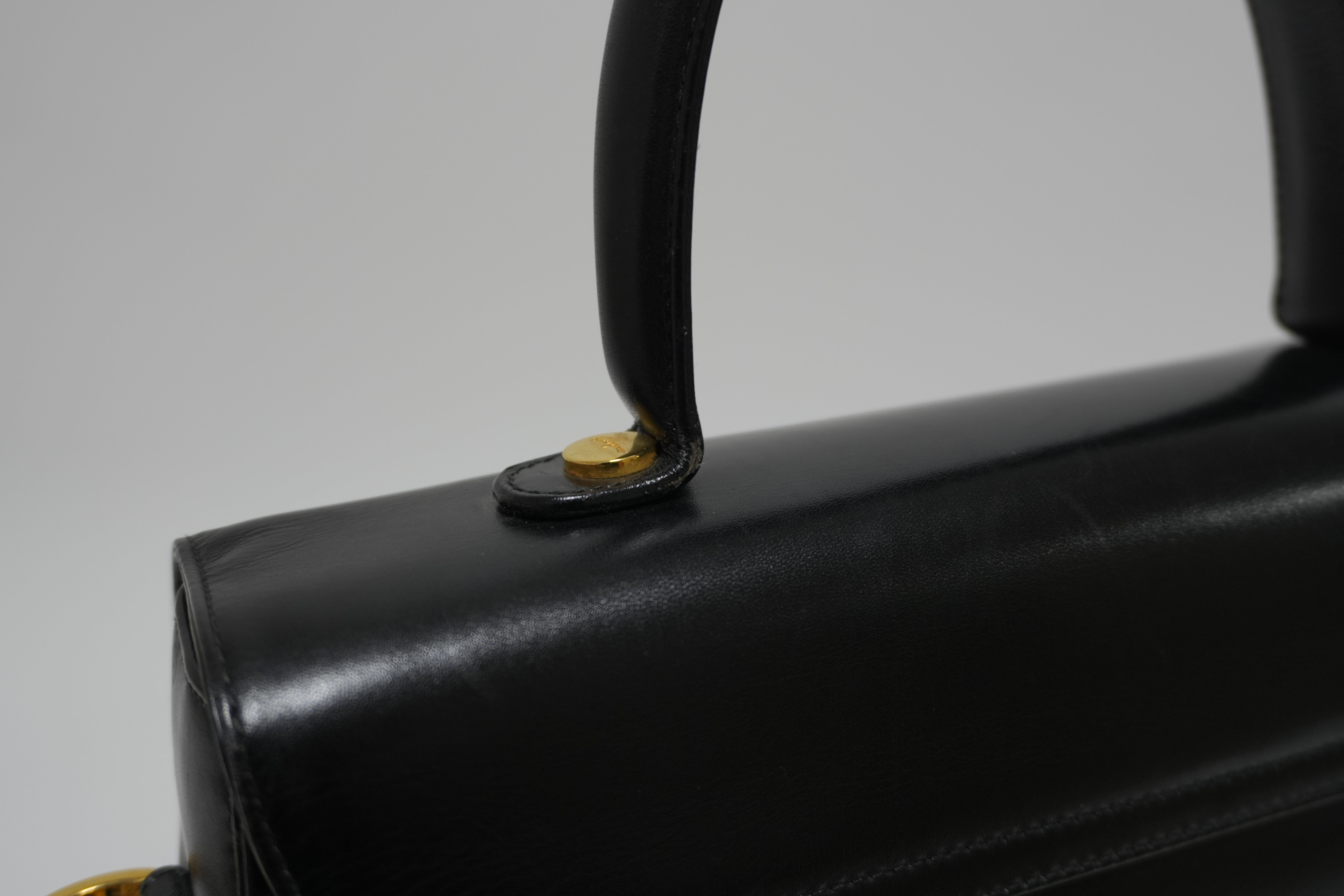 Ferragamo Gancini Handbag Black Leather Used