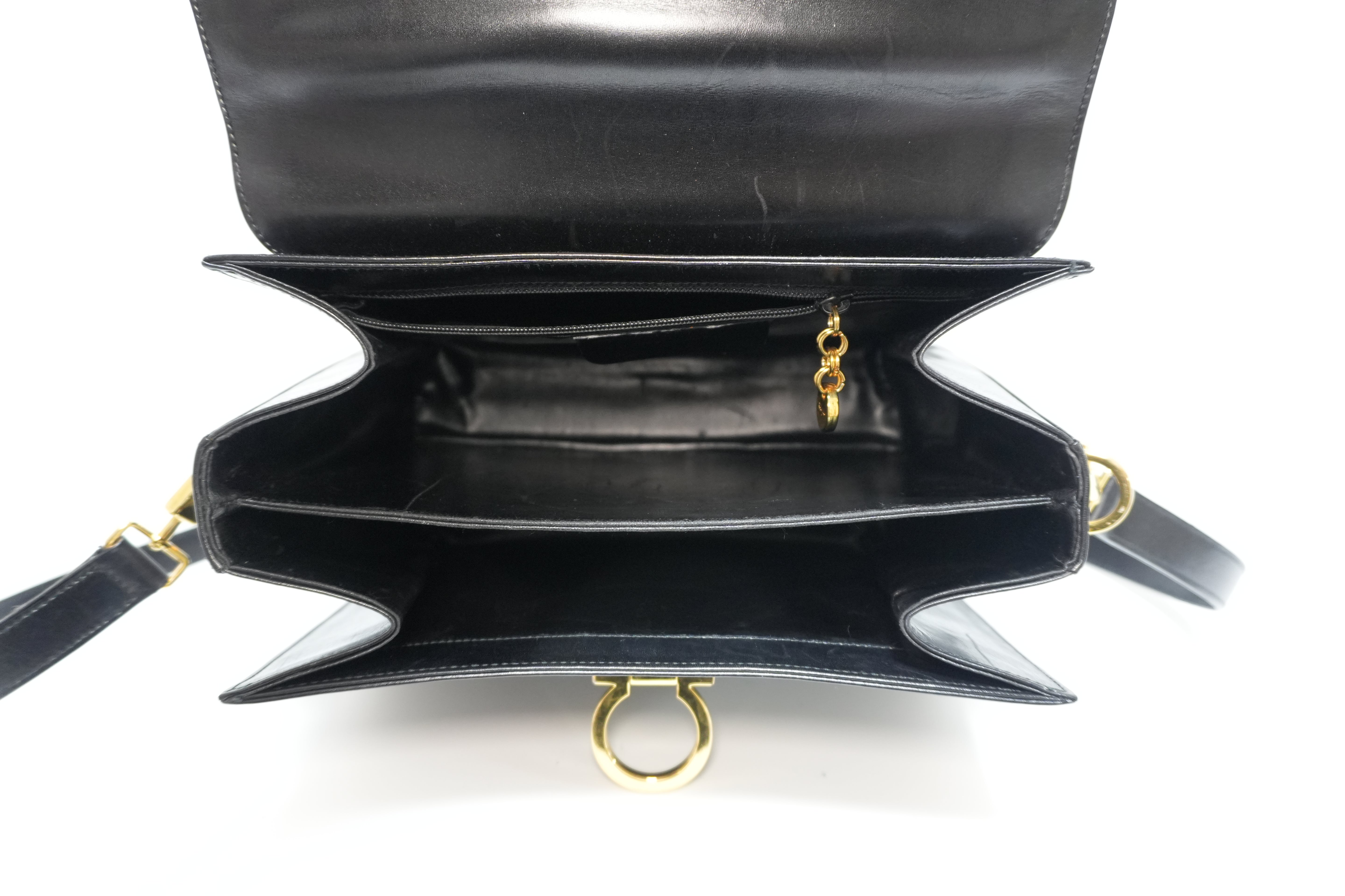 Ferragamo Gancini Handbag Black Leather Used