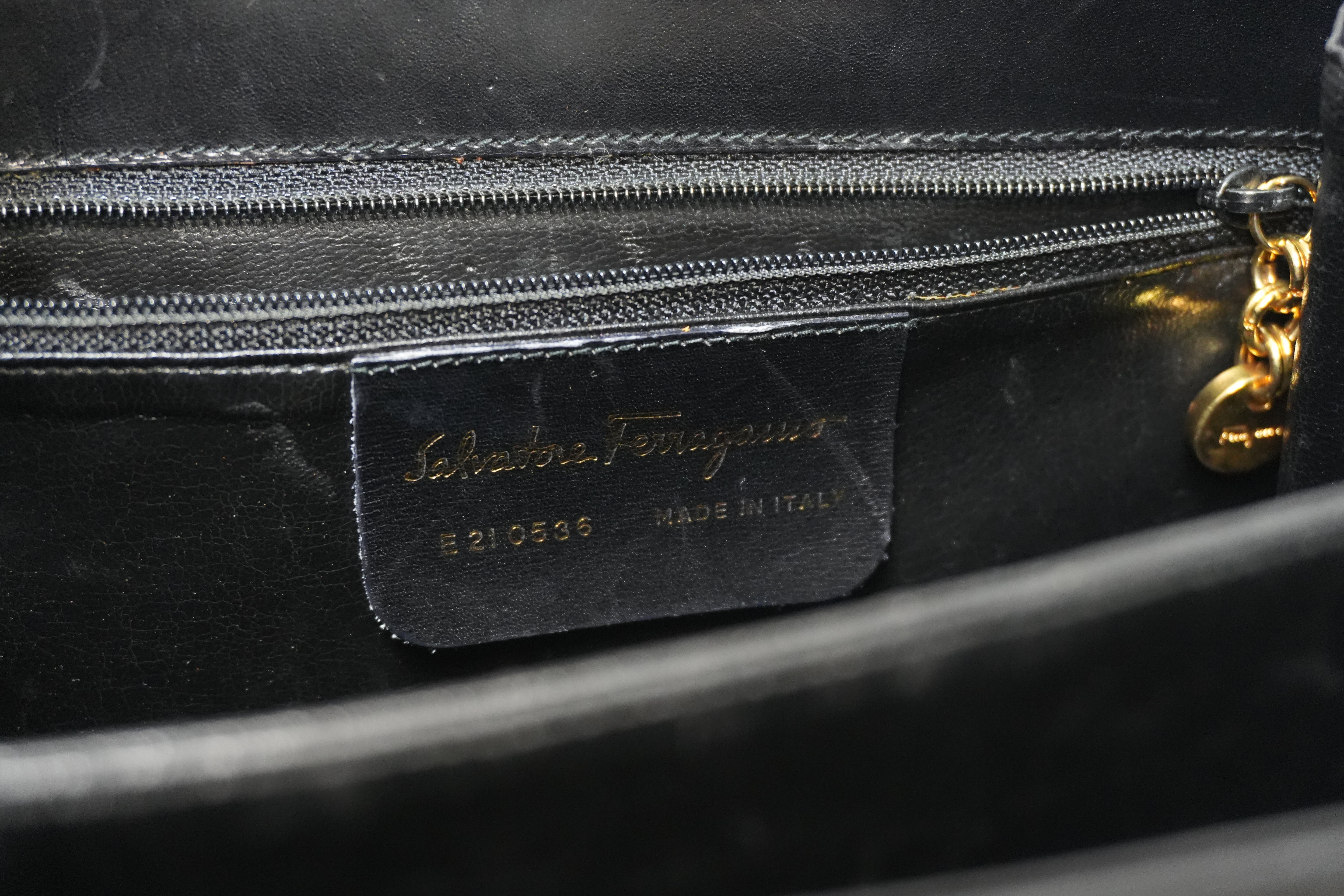 Ferragamo Gancini Handbag Black Leather Used