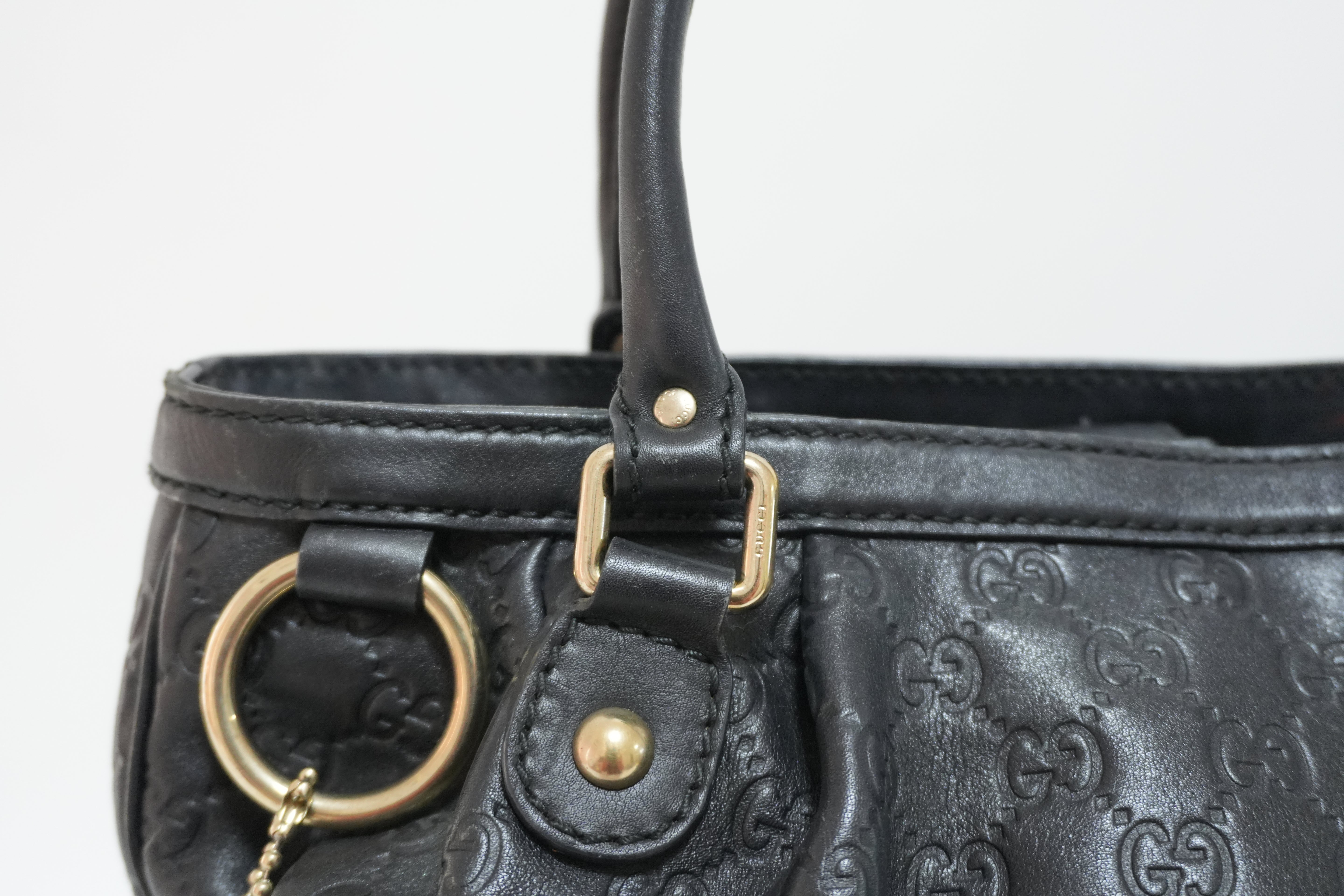 Gucci Guccisima Shoulder Bag Black Leather Used