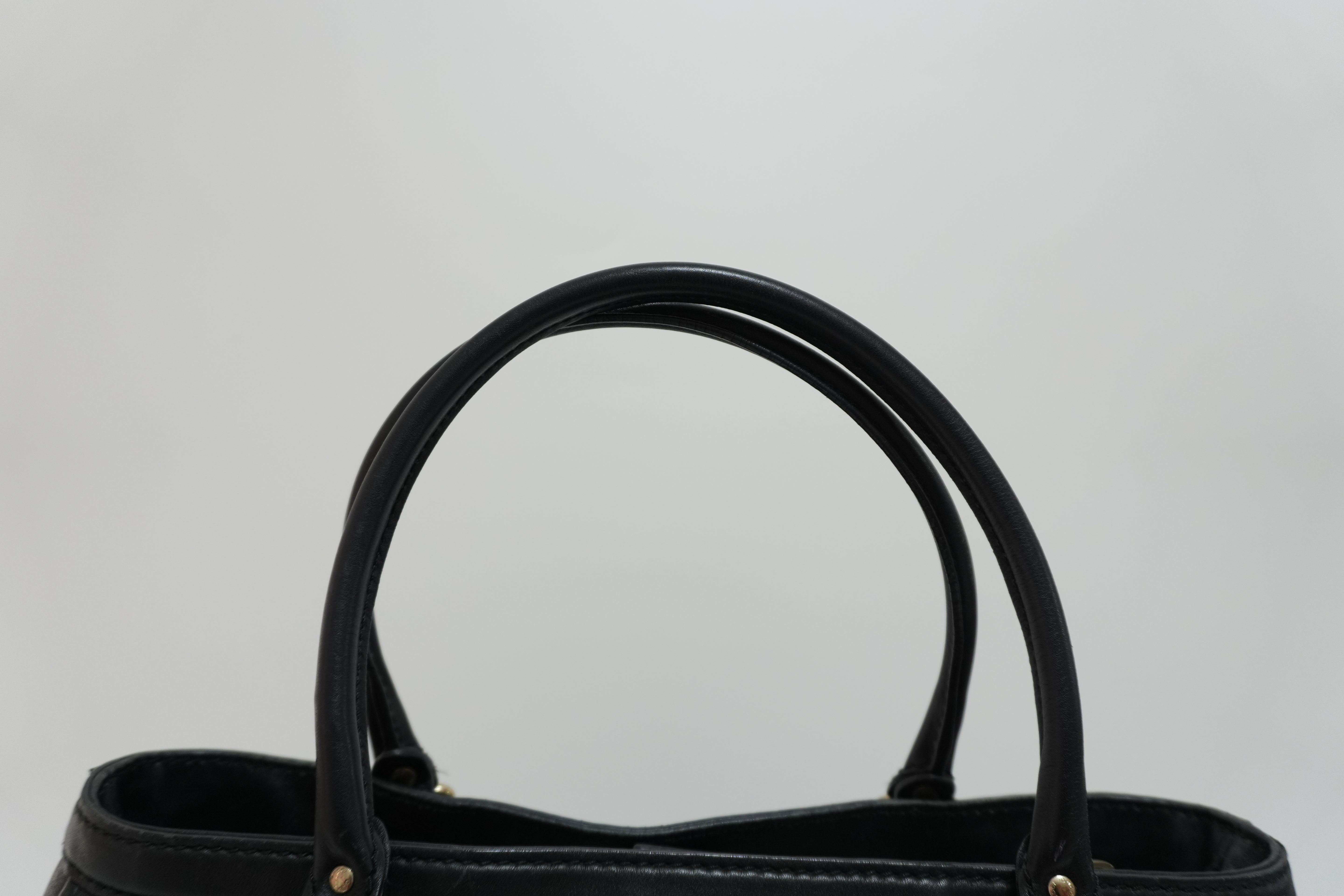 Gucci Guccisima Shoulder Bag Black Leather Used