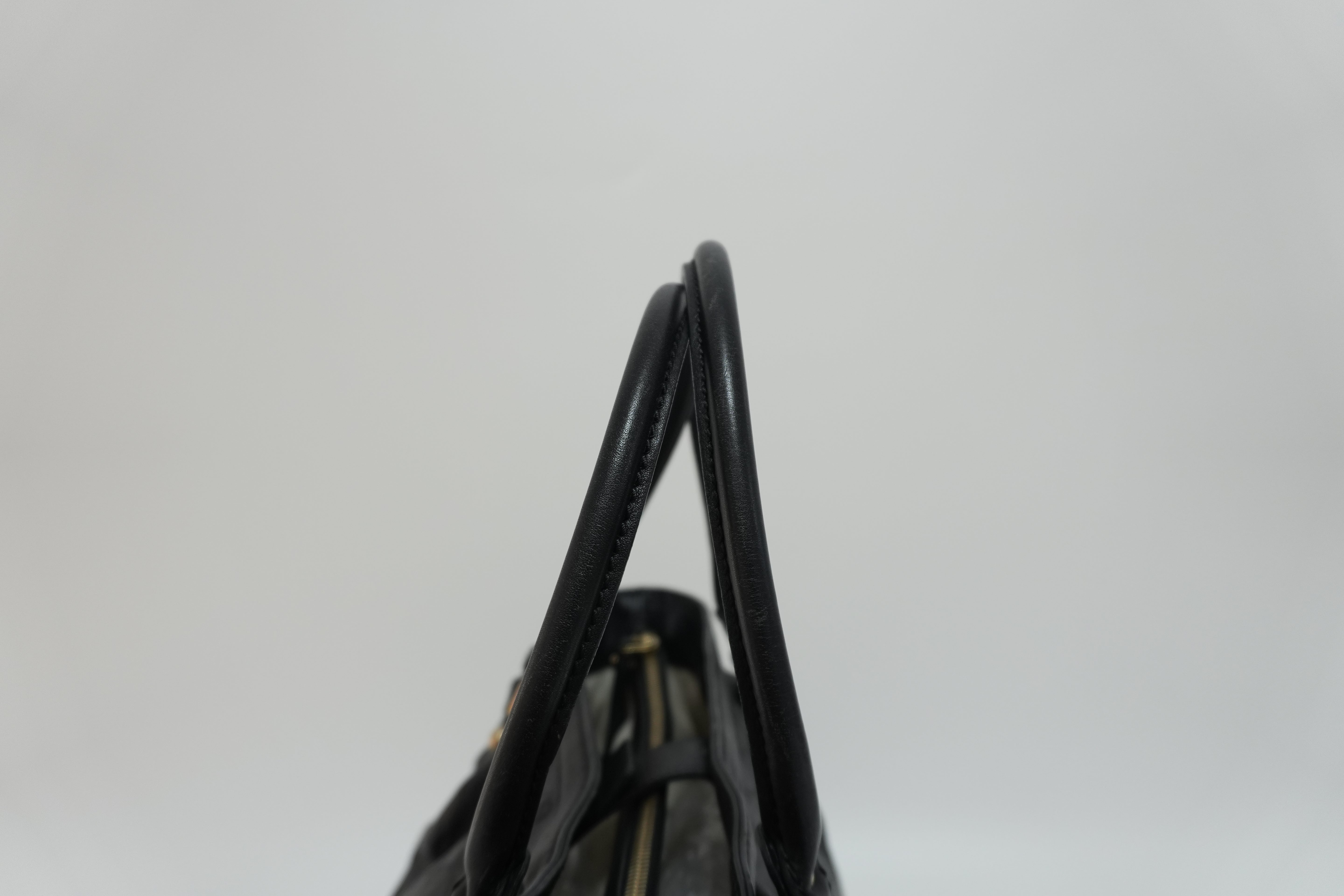 Gucci Guccisima Shoulder Bag Black Leather Used