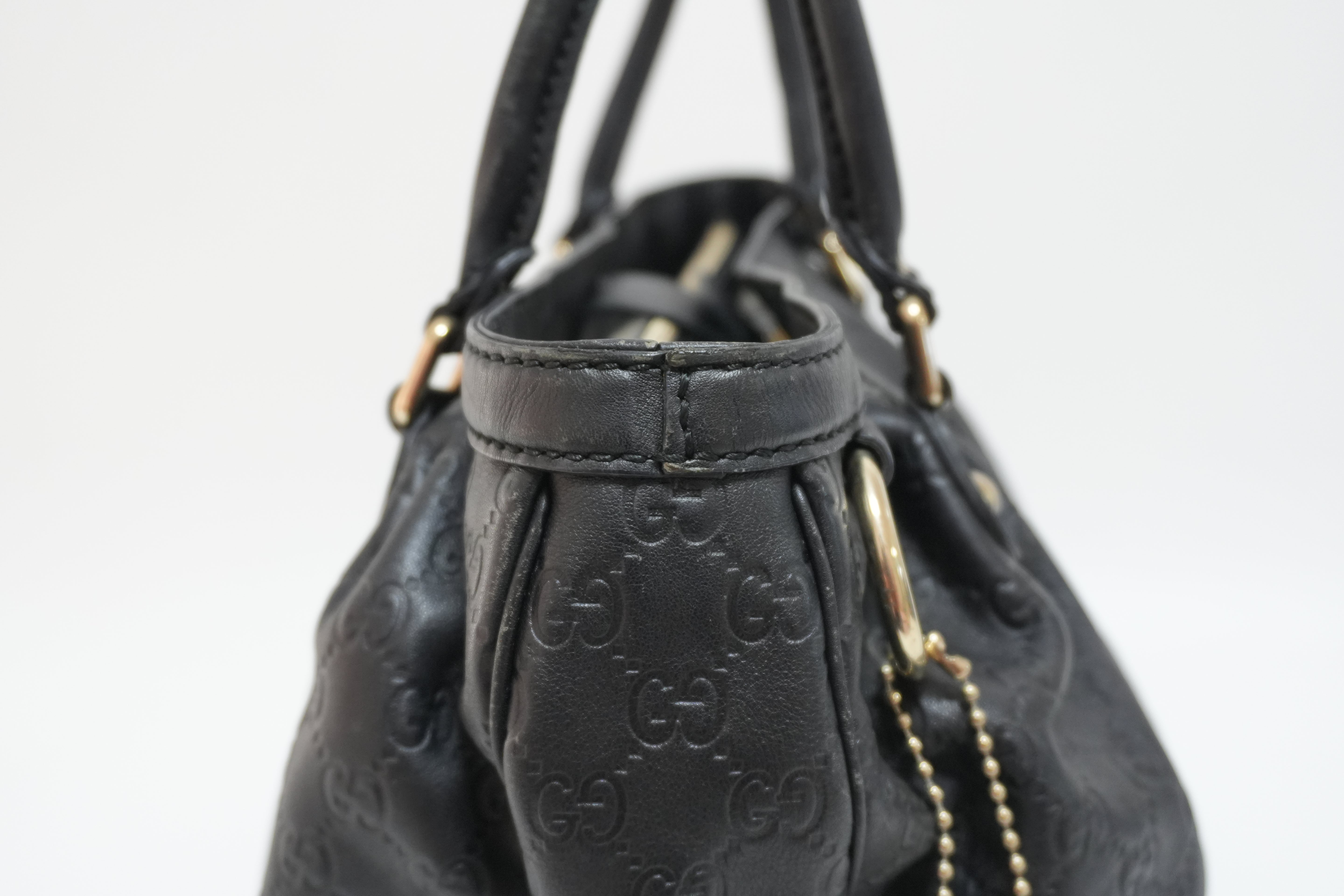 Gucci Guccisima Shoulder Bag Black Leather Used