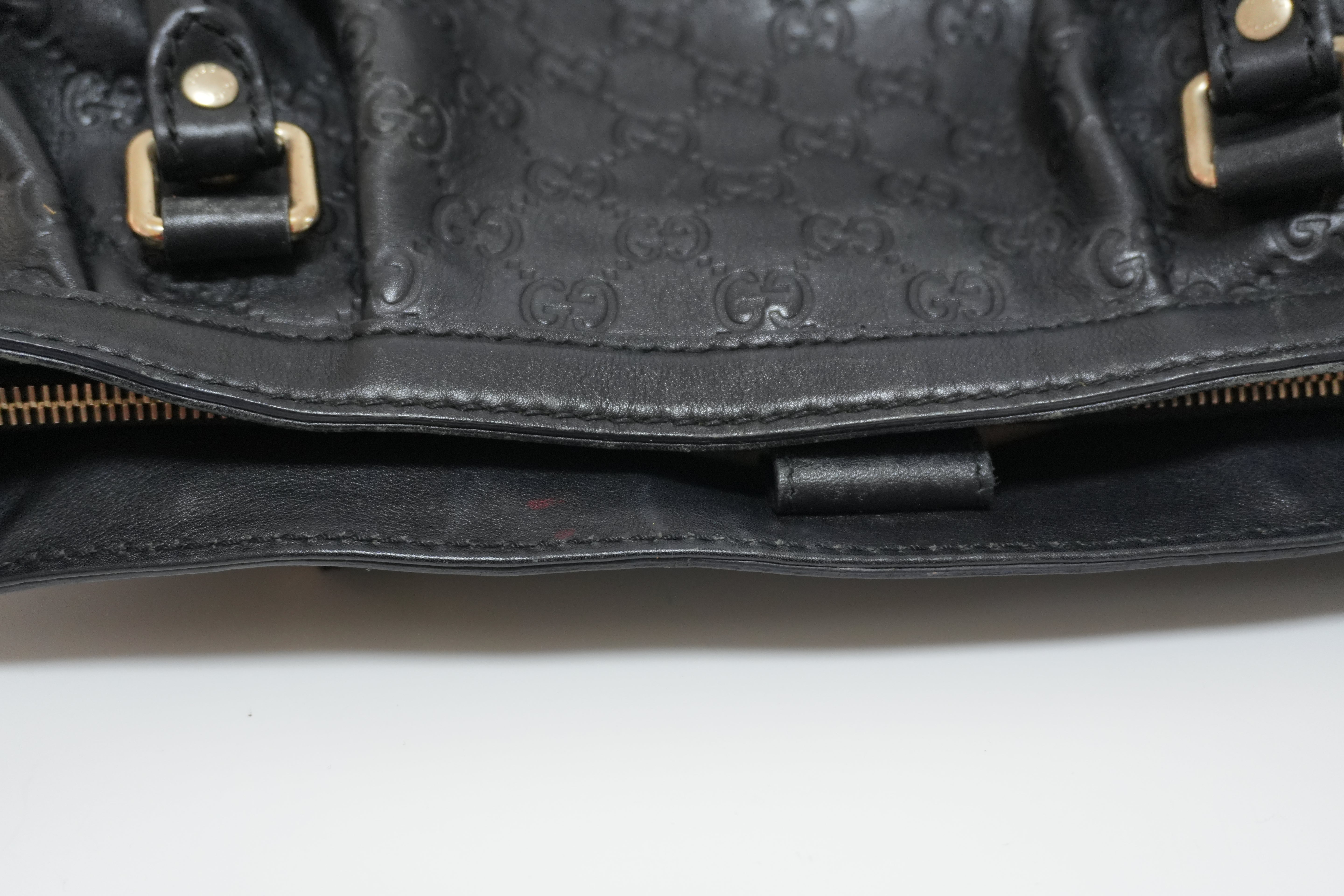 Gucci Guccisima Shoulder Bag Black Leather Used