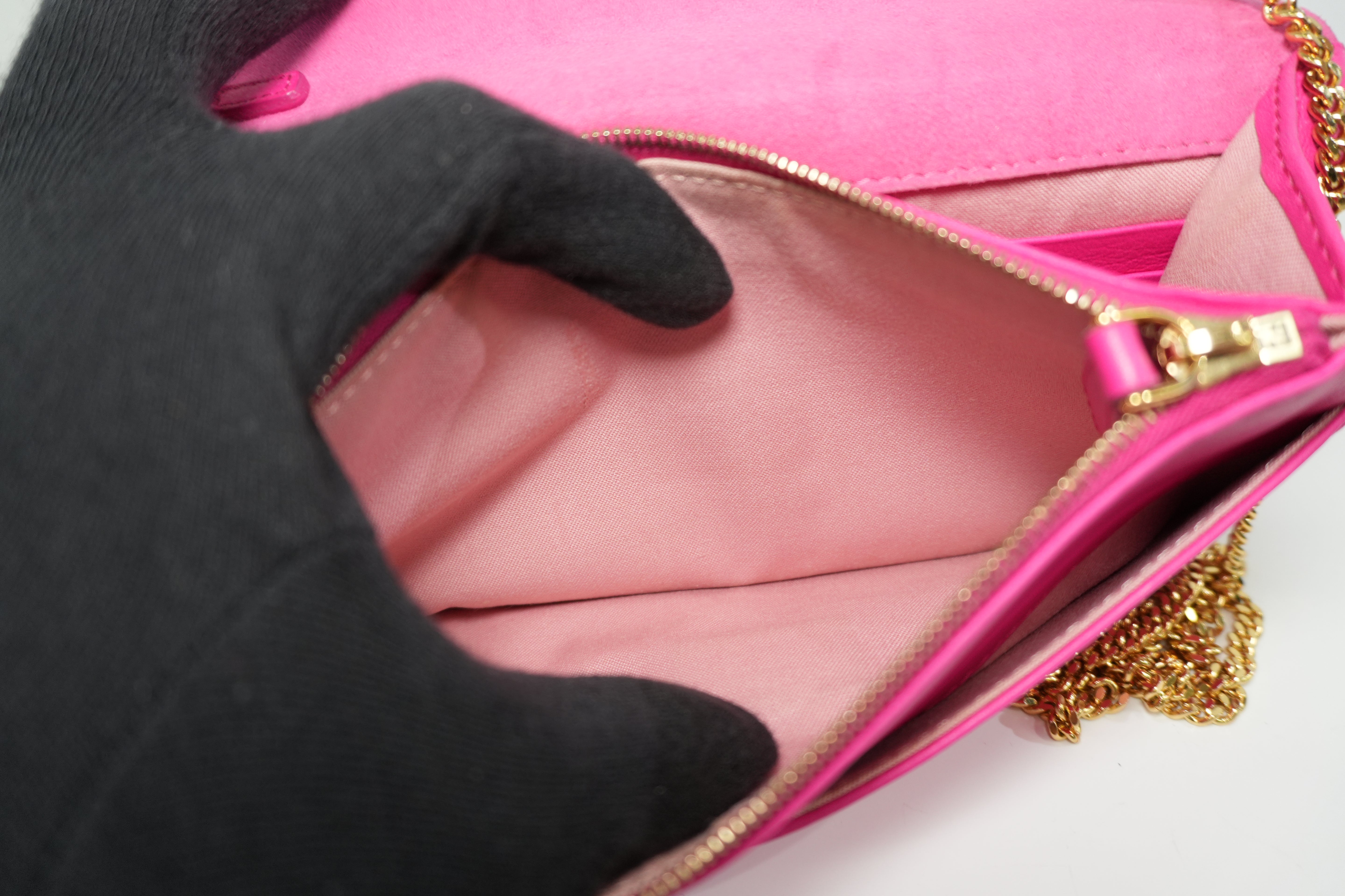 Pre-owned Fendi Wallet on Chain Pink