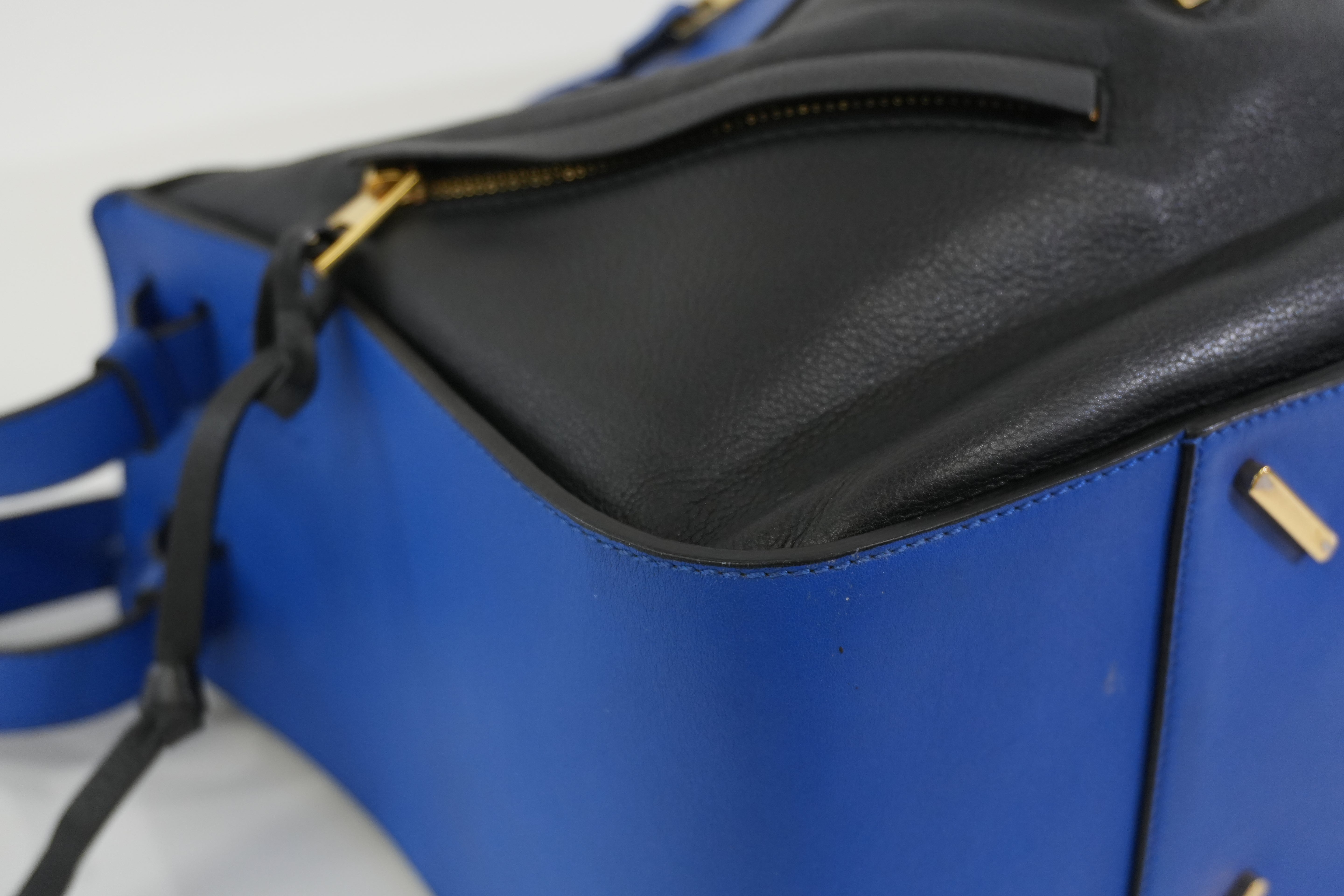 Pre-owned Loewe Hammock Shoulder Bag Blue and Black