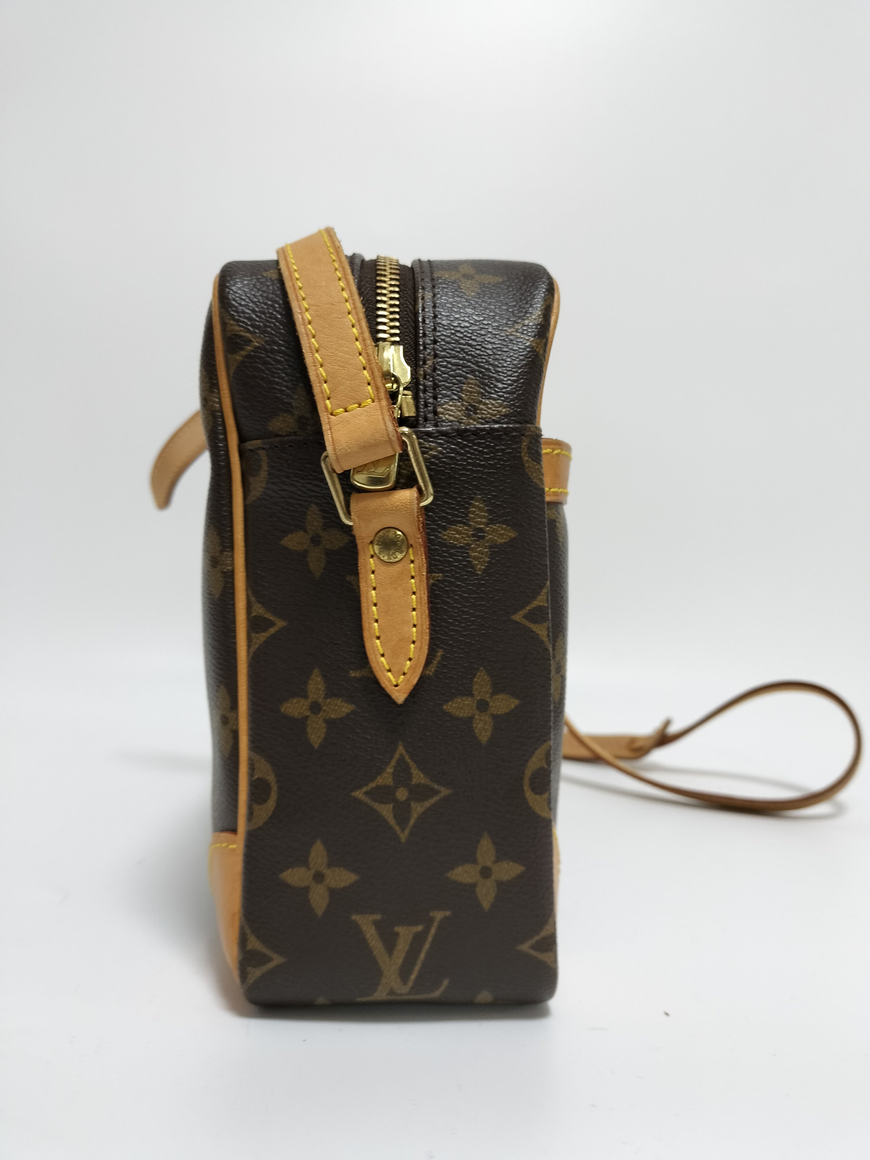 Louis Vuitton Trocadero 30 Shoulder Bag Used (7548)