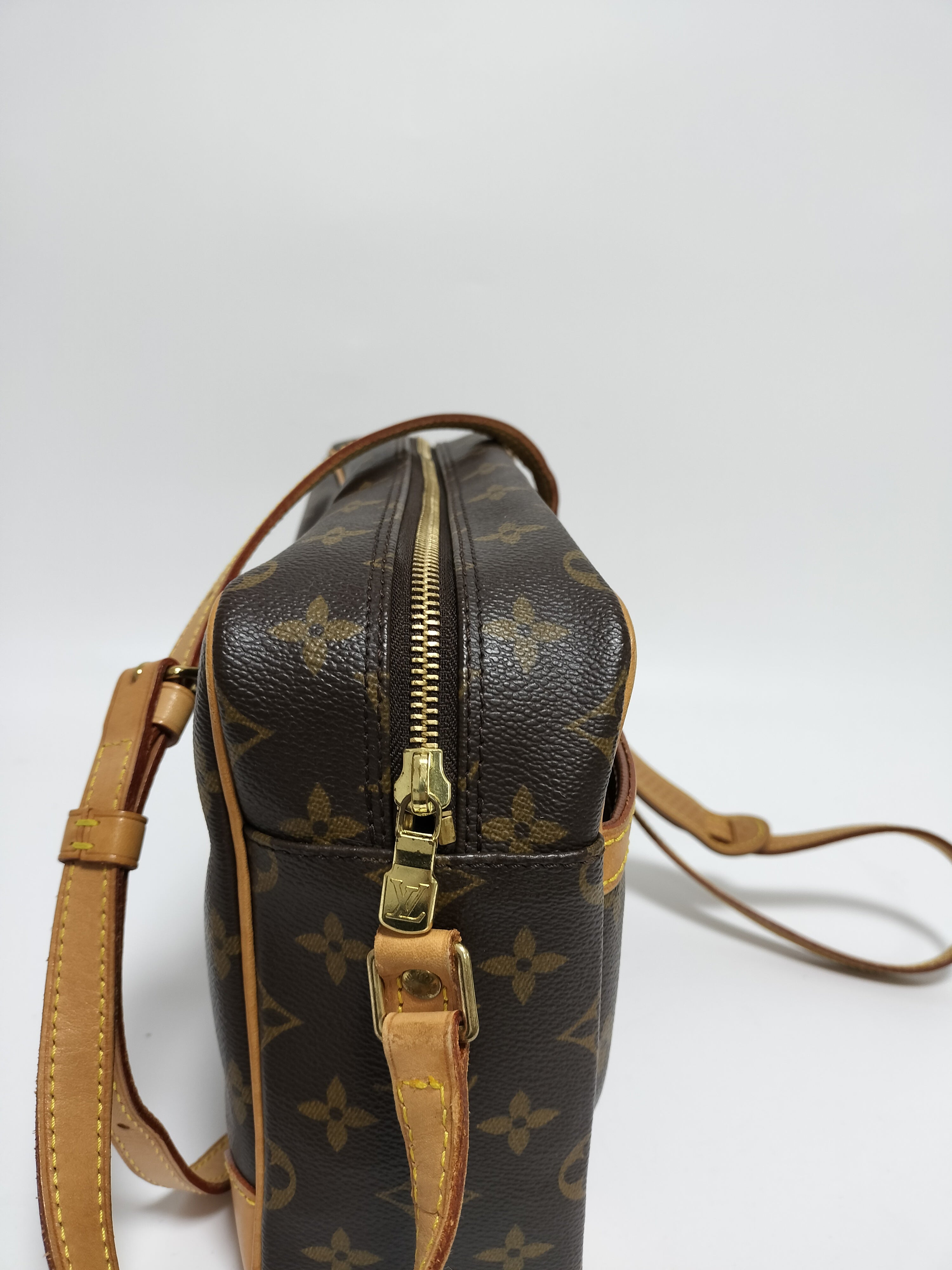 Louis Vuitton Trocadero 30 Shoulder Bag Used