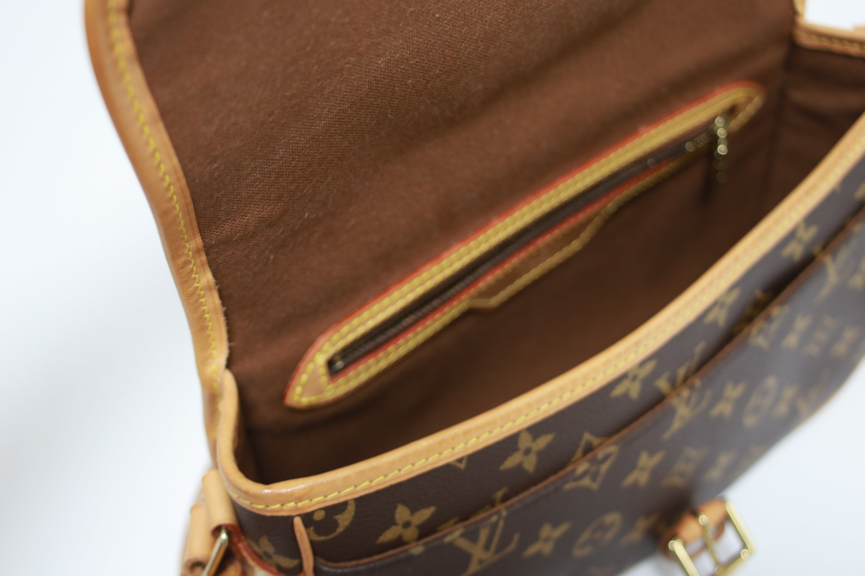 Louis Vuitton Sologne Shoulder Bag Used