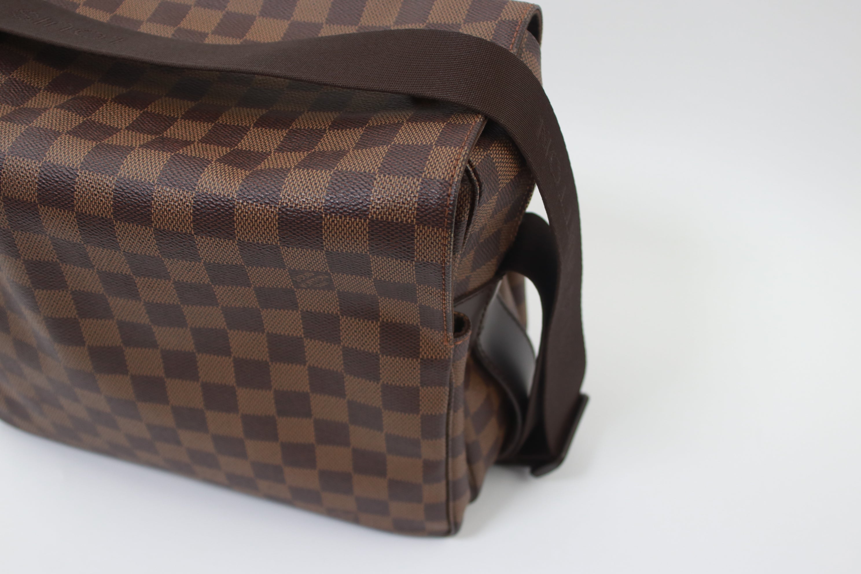 Louis Vuitton Naviglio Damier Ebene Messenger Bag Used (6805)