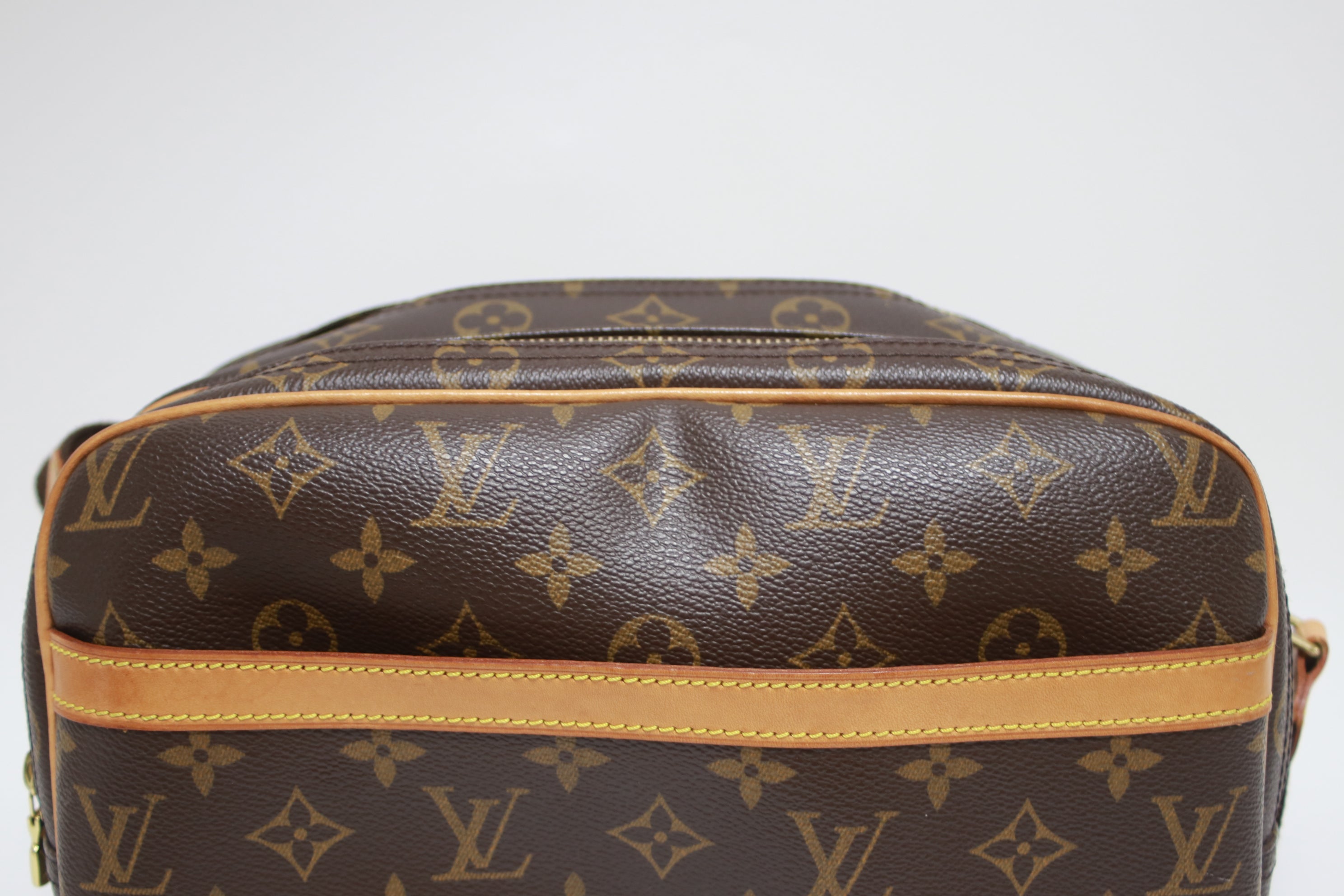 Louis Vuitton Reporter PM Messenger Bag Used