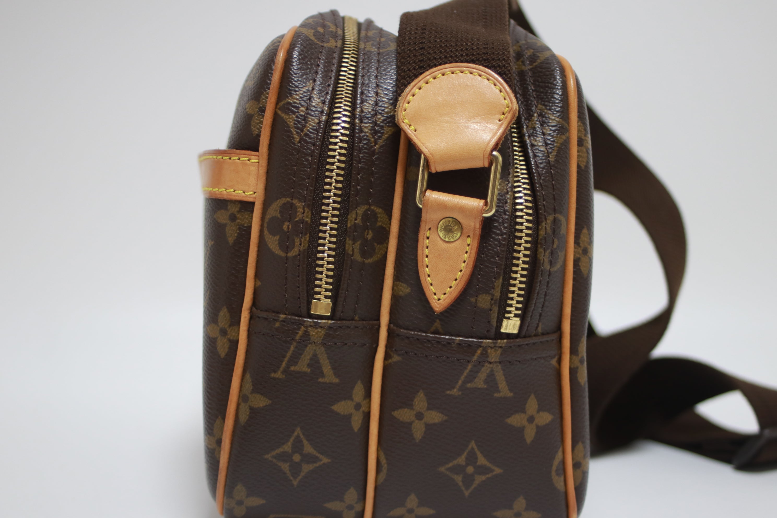 Louis Vuitton Reporter PM Messenger Bag Used