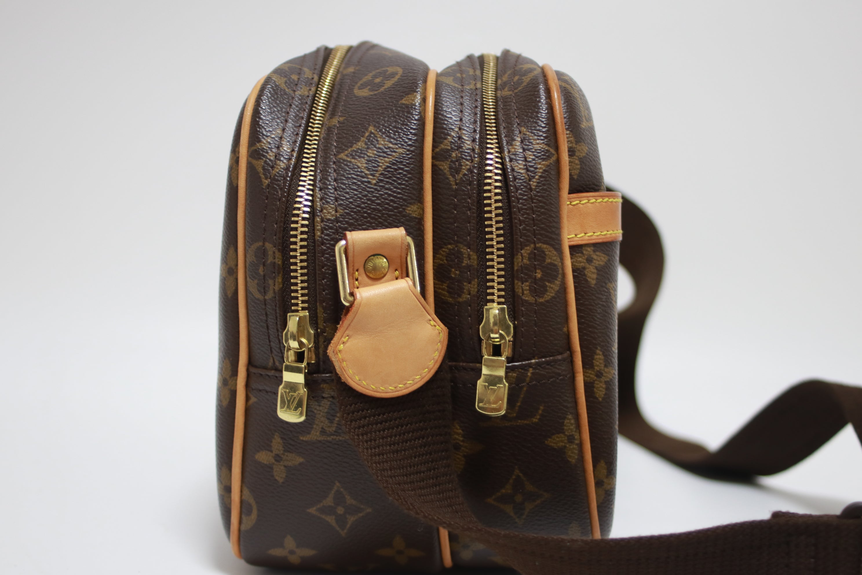 Louis Vuitton Reporter PM Messenger Bag Used