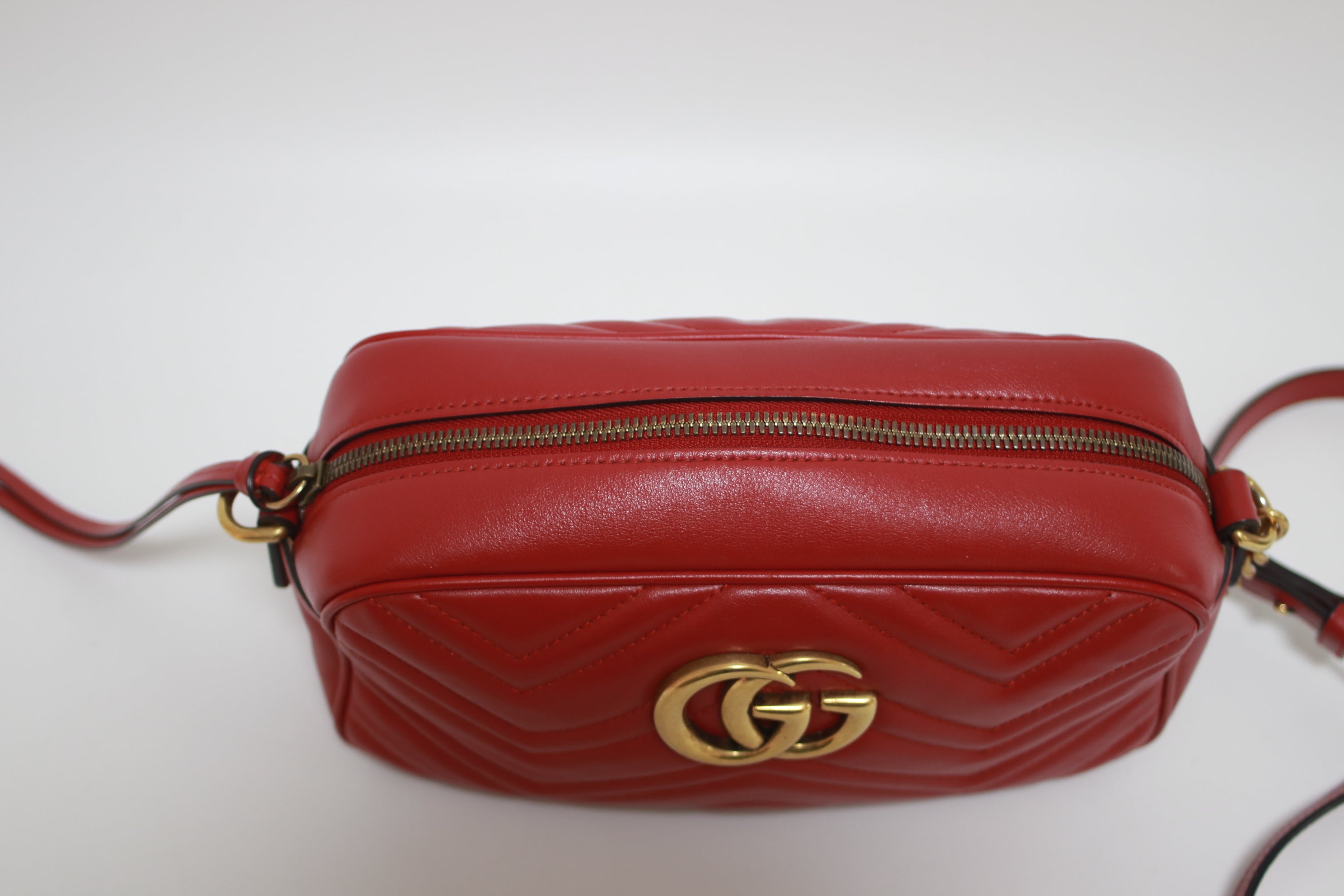 Gucci Marmont Small Shoulder Bag Red Used (7793)