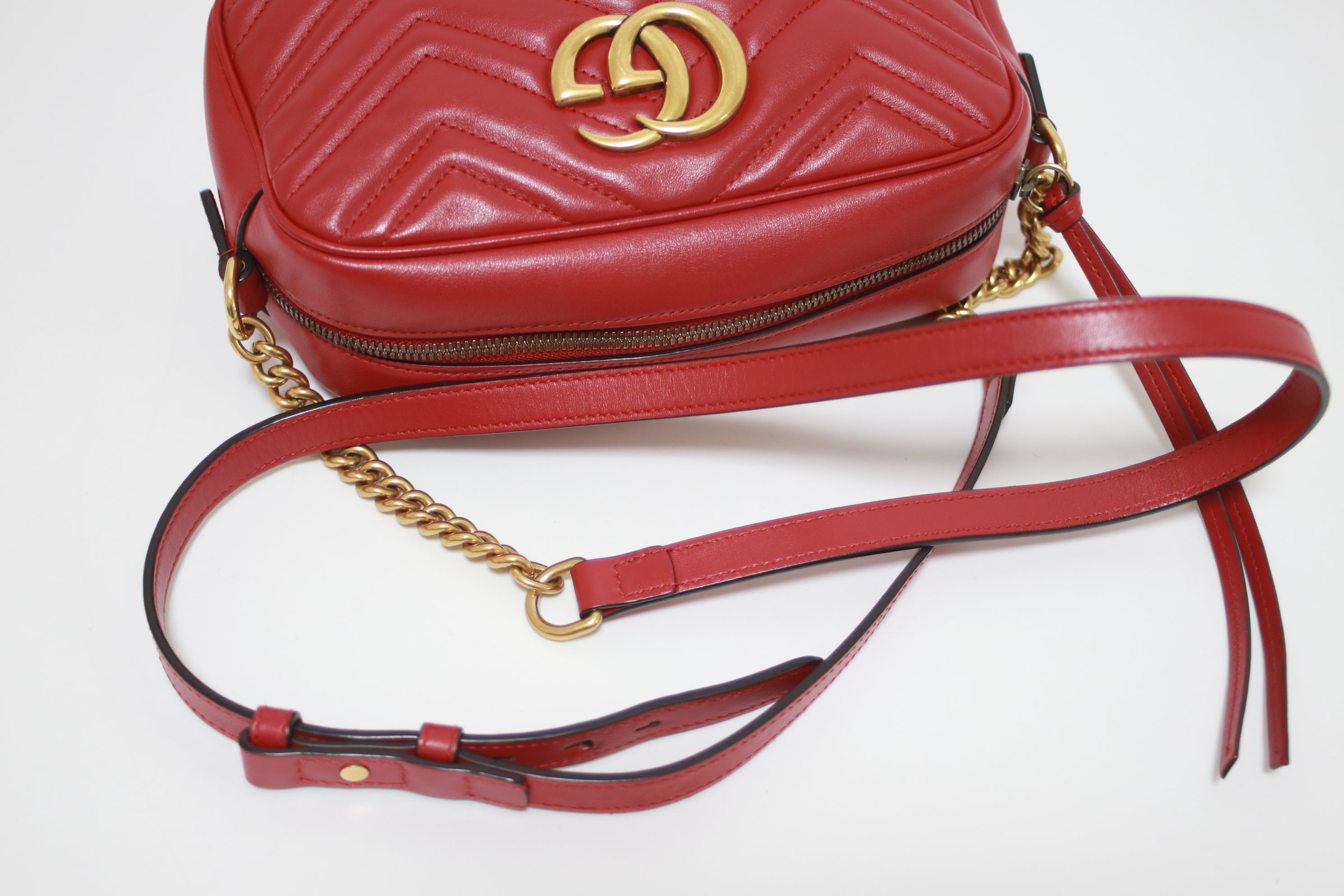 Gucci Marmont Small Shoulder Bag Red Used