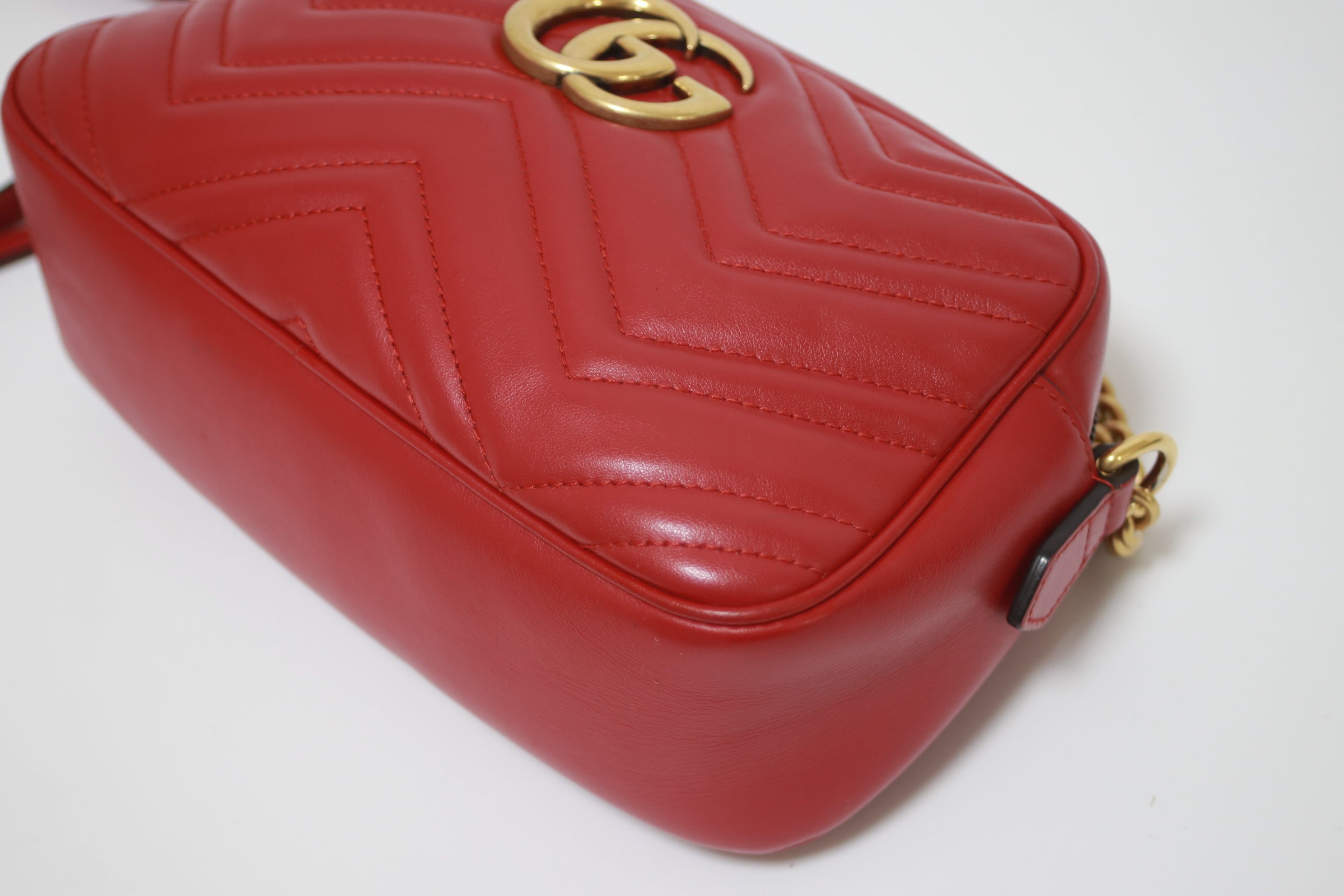 Gucci Marmont Small Shoulder Bag Red Used