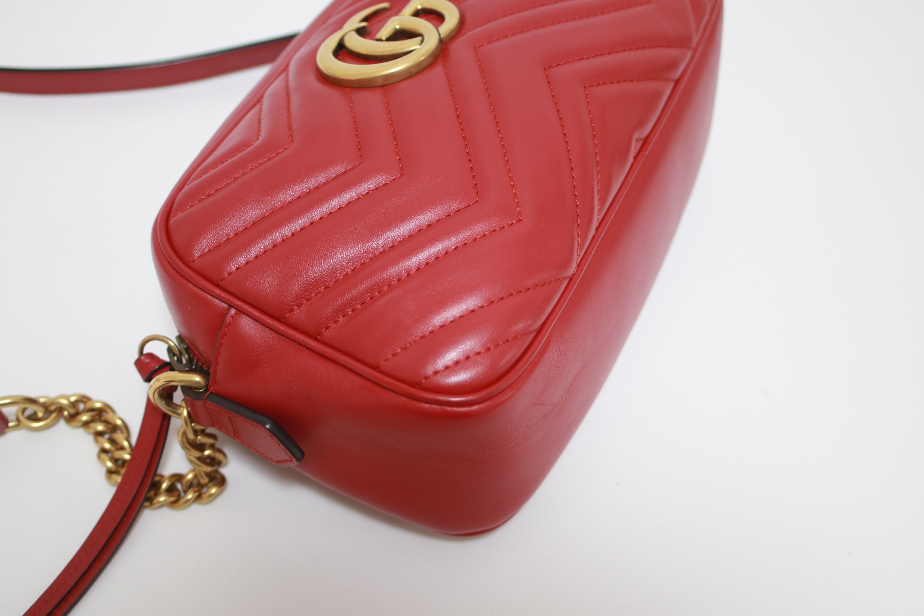 Gucci Marmont Small Shoulder Bag Red Used