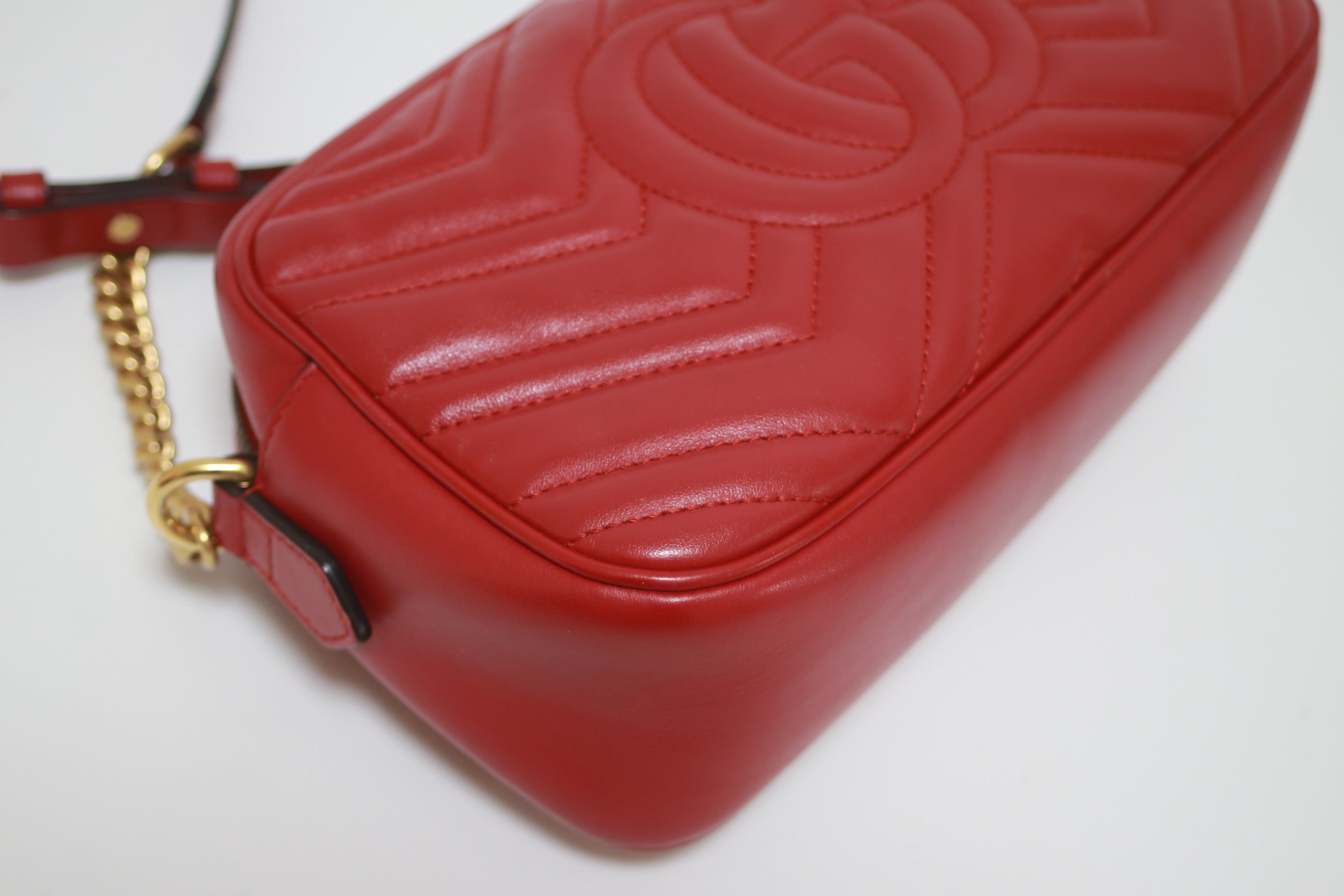 Gucci Marmont Small Shoulder Bag Red Used