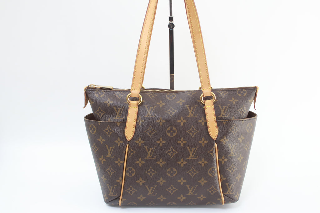 Louis Vuitton Luco Shoulder Tote Bag Used (6507)