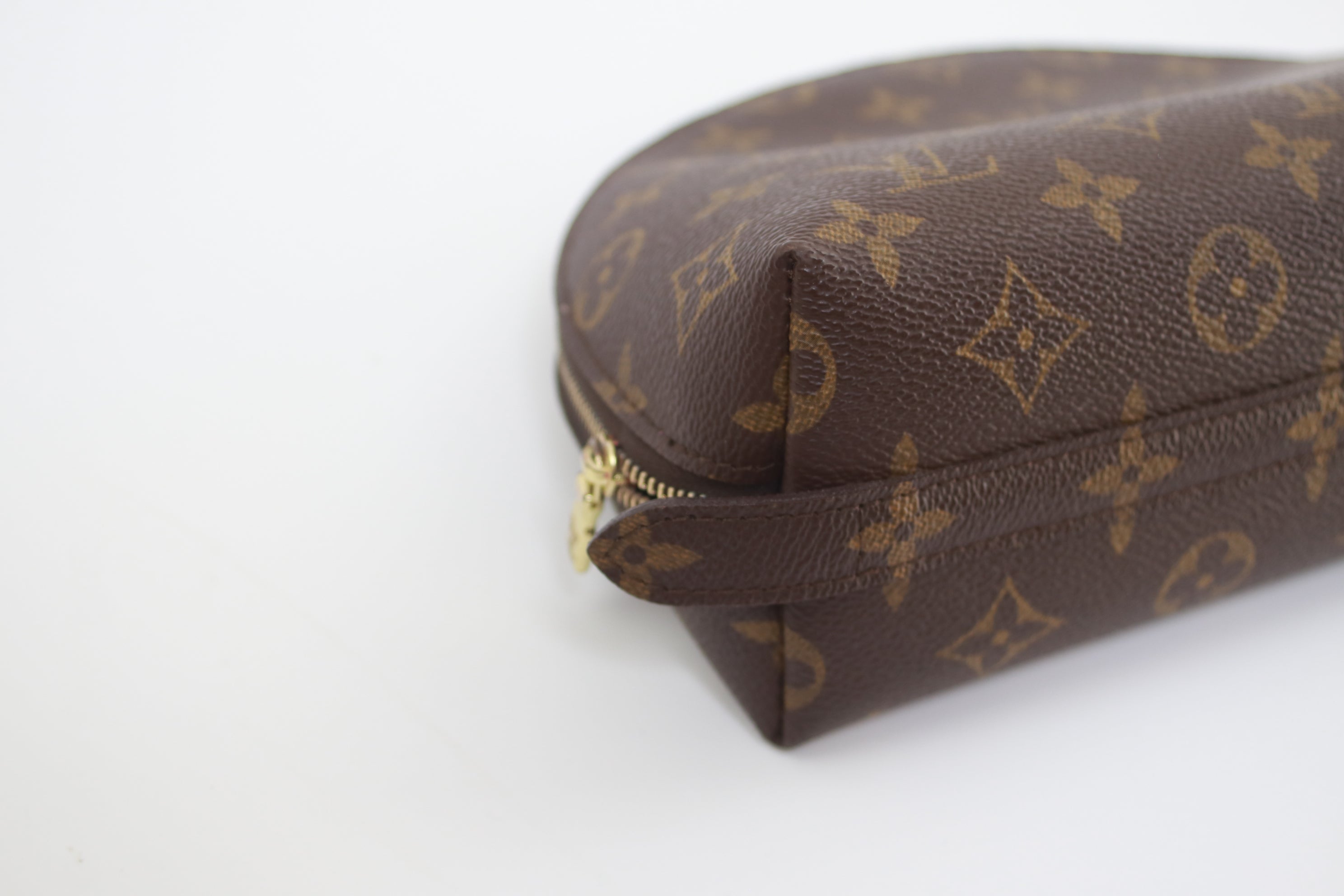 Louis Vuitton Demi Ronde Cosmetic Pouch Used (6802)