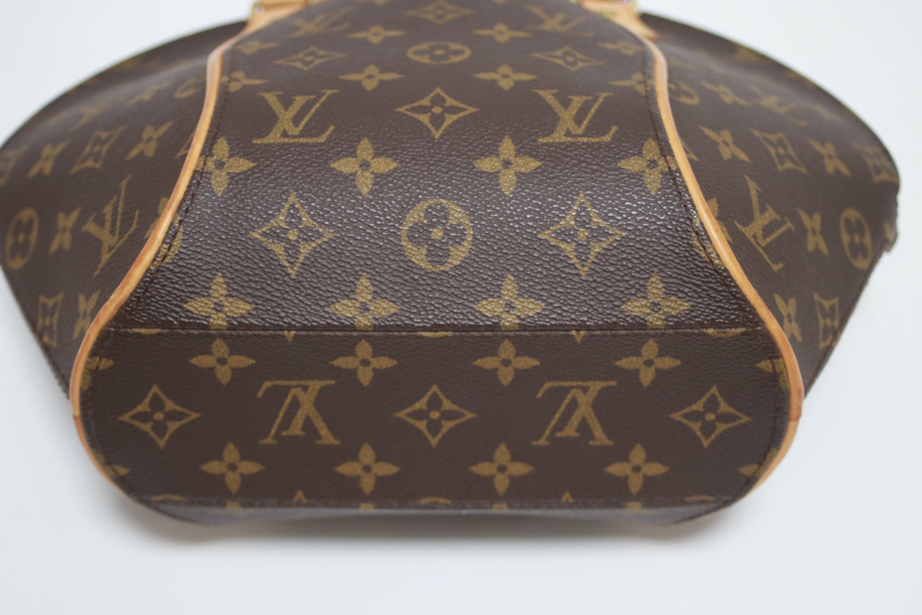 Louis Vuitton Ellipse PM Handbag Used