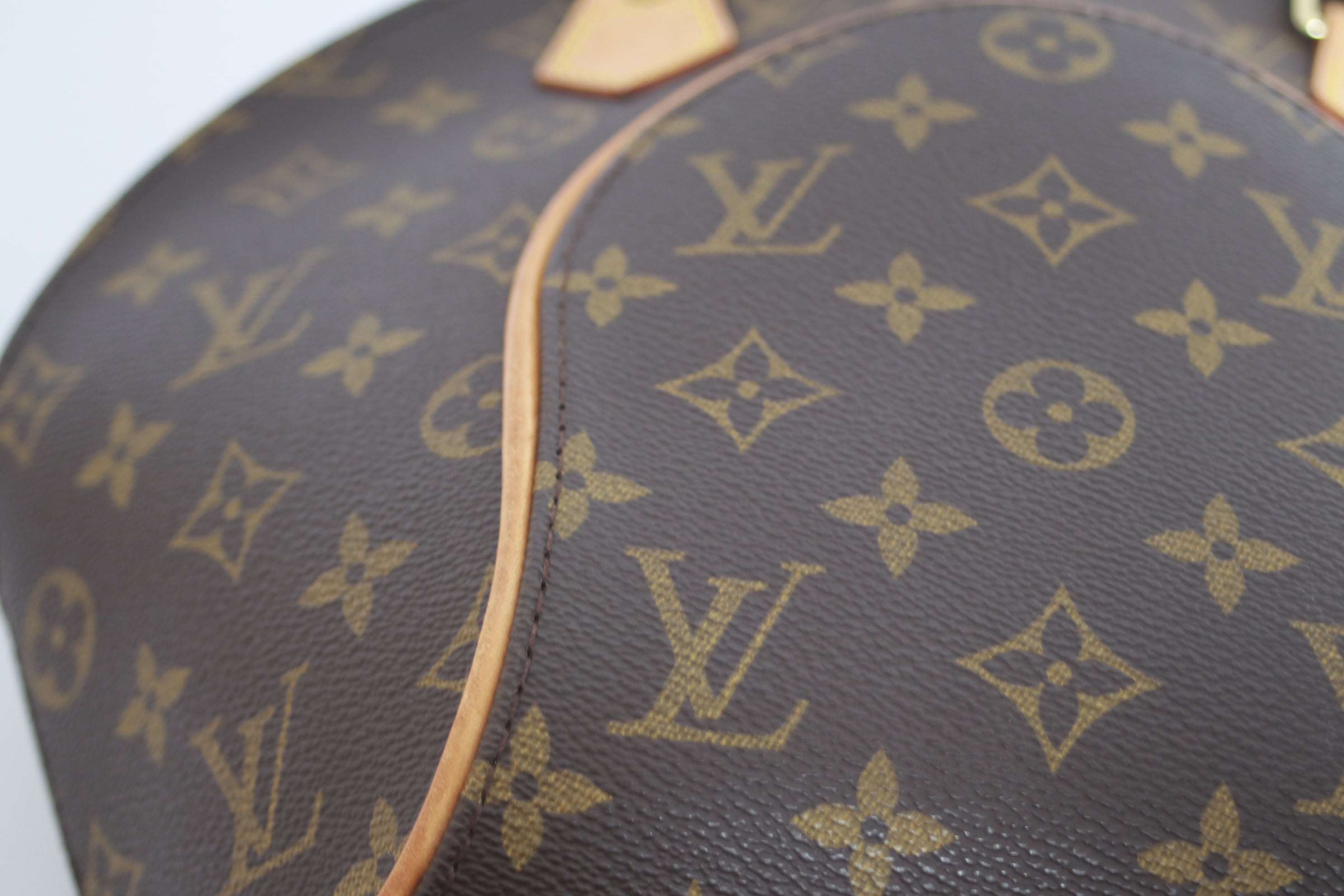 Louis Vuitton Ellipse PM Handbag Used