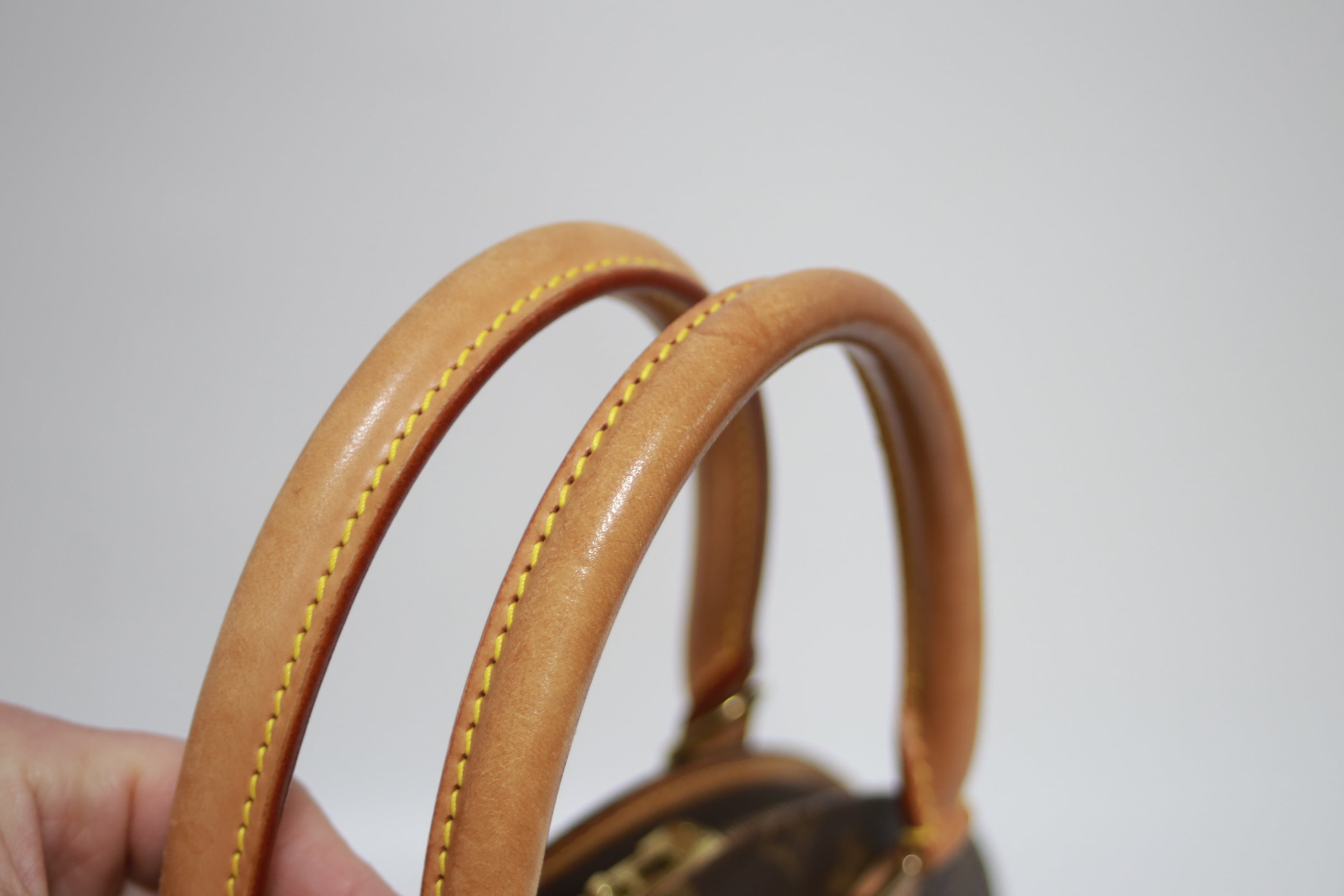 Louis Vuitton Ellipse PM Handbag Used