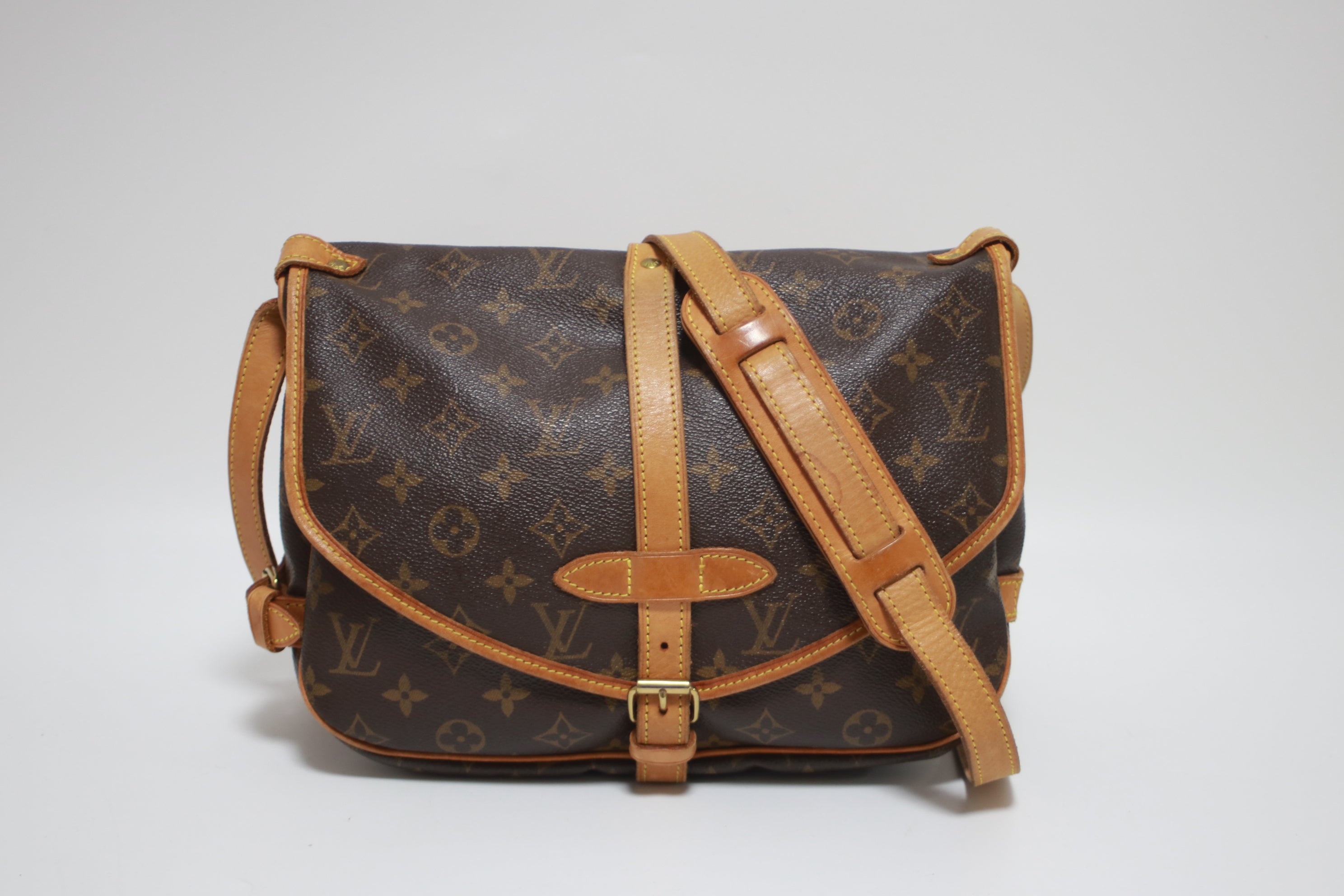 Louis Vuitton Saumur 30 Shoulder Bag Used