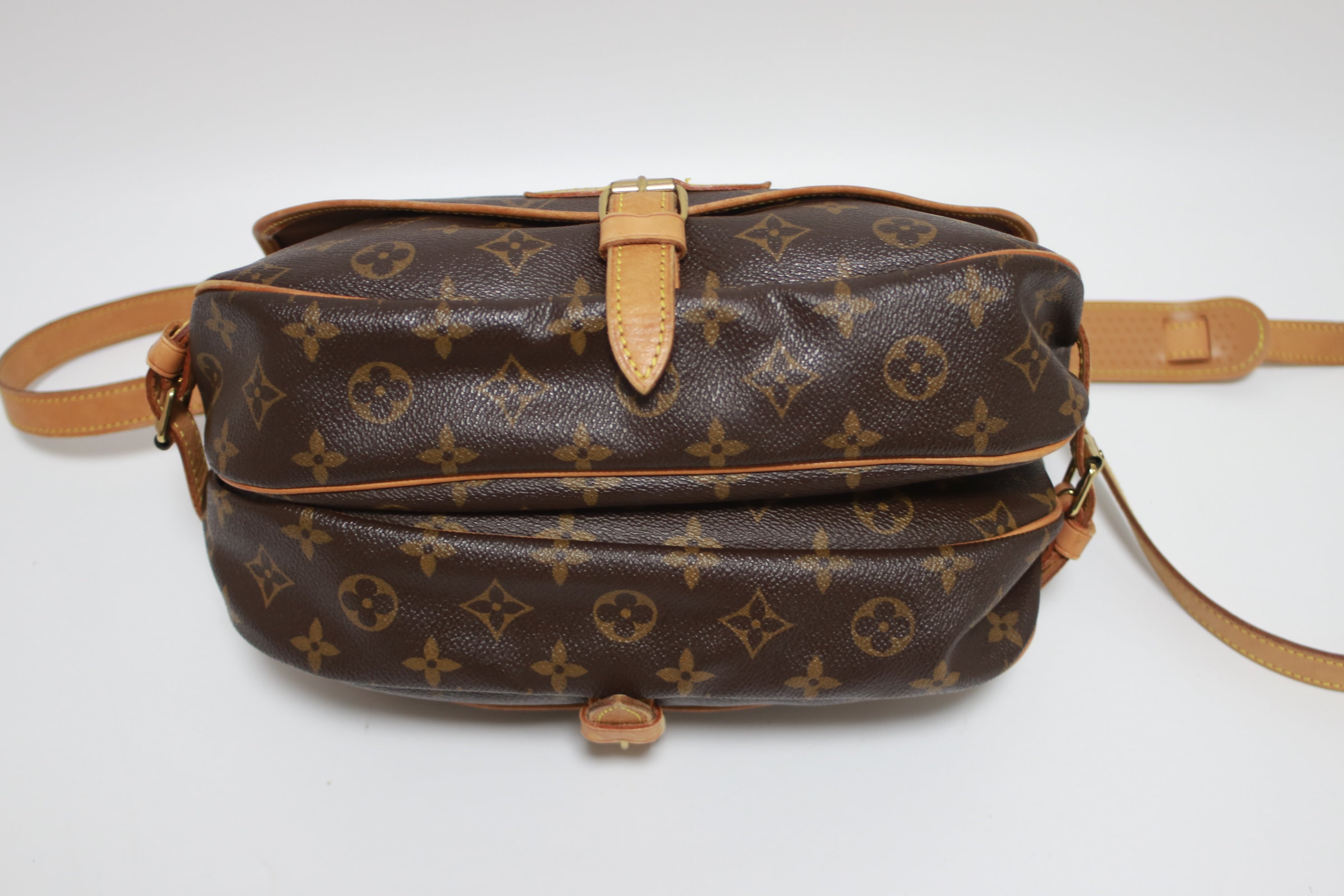 Louis Vuitton Saumur 30 Shoulder Bag Used