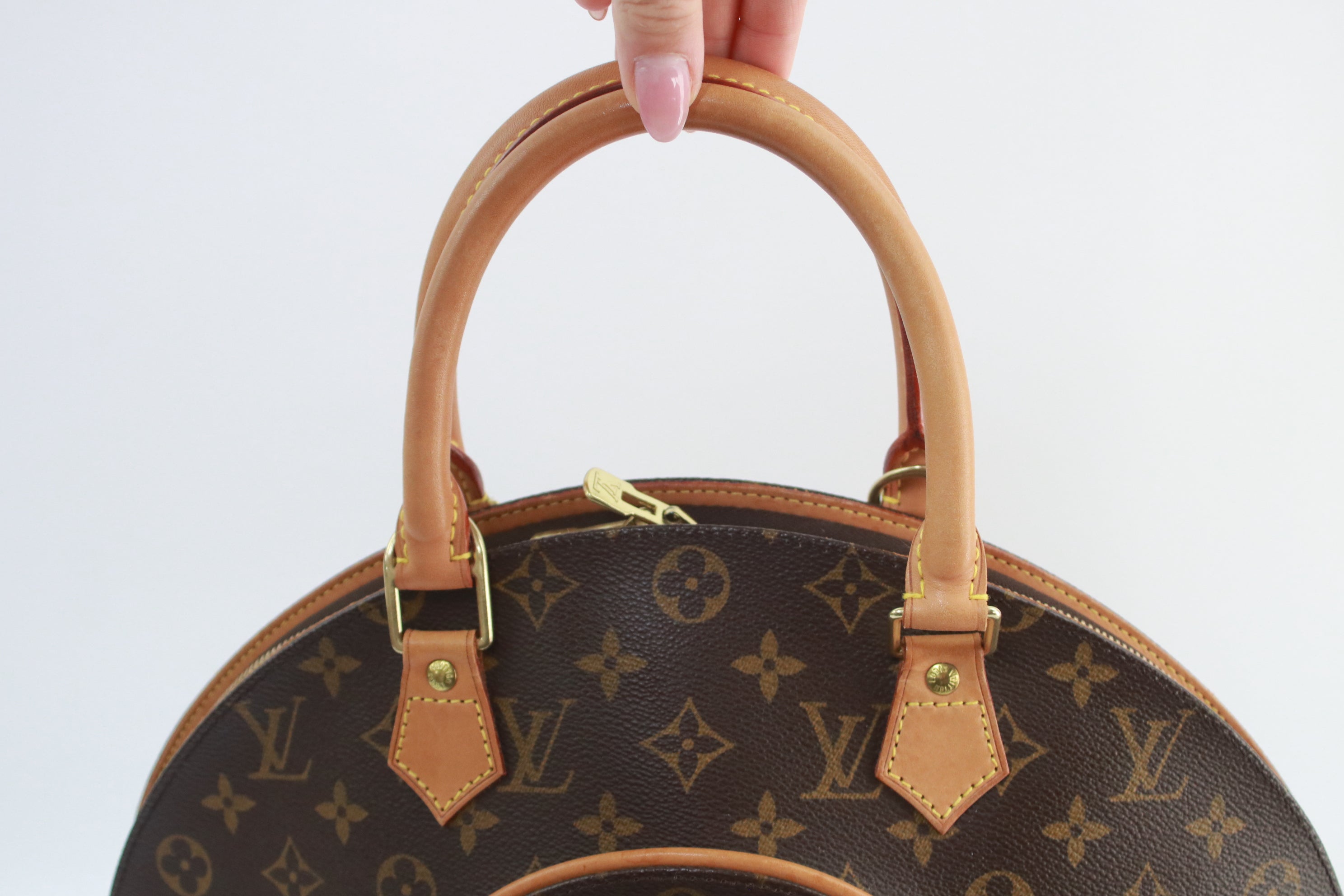 Louis Vuitton Ellipse MM Handbag Used (6808)