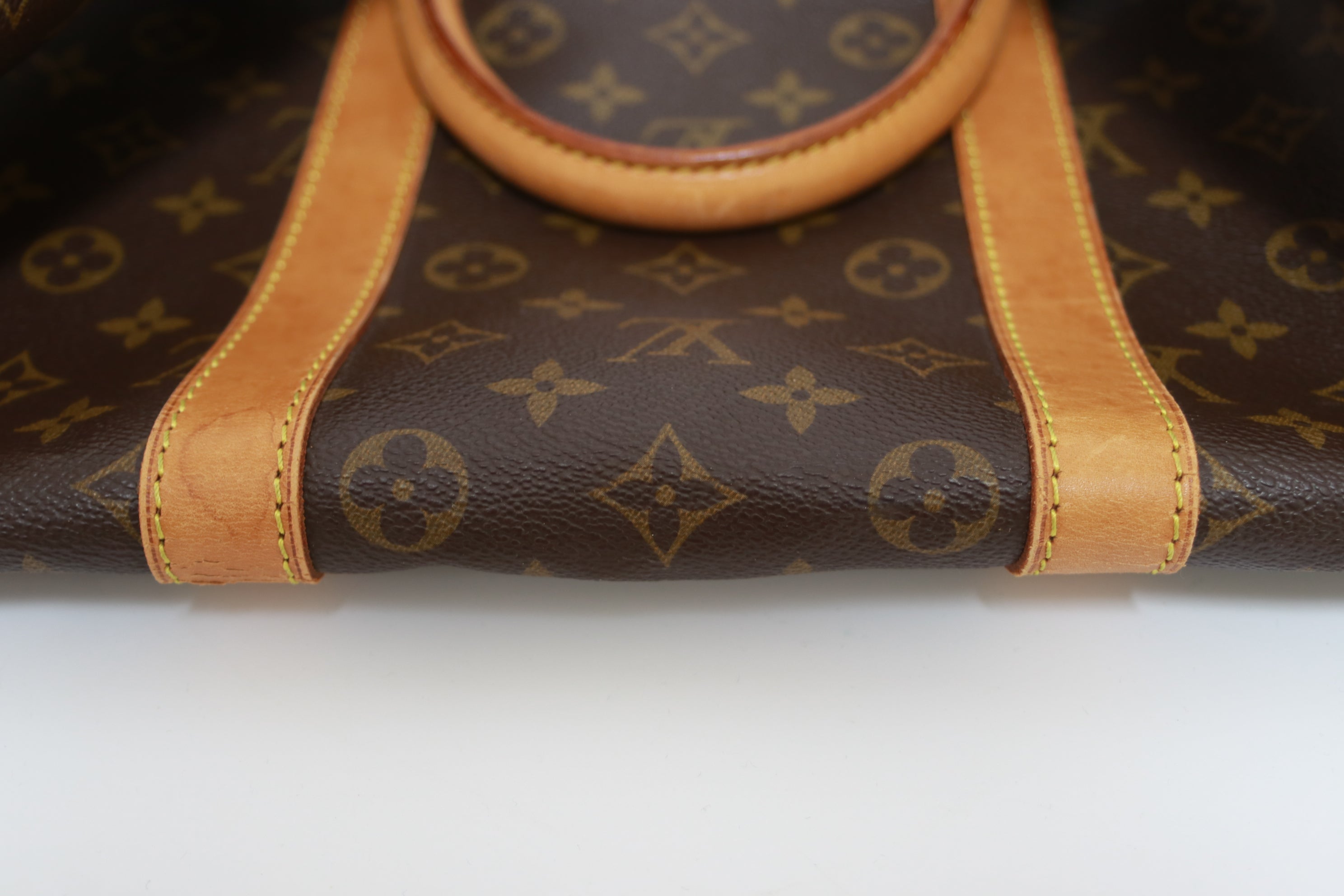 Louis Vuitton Keepall 55 Duffle Bag Used