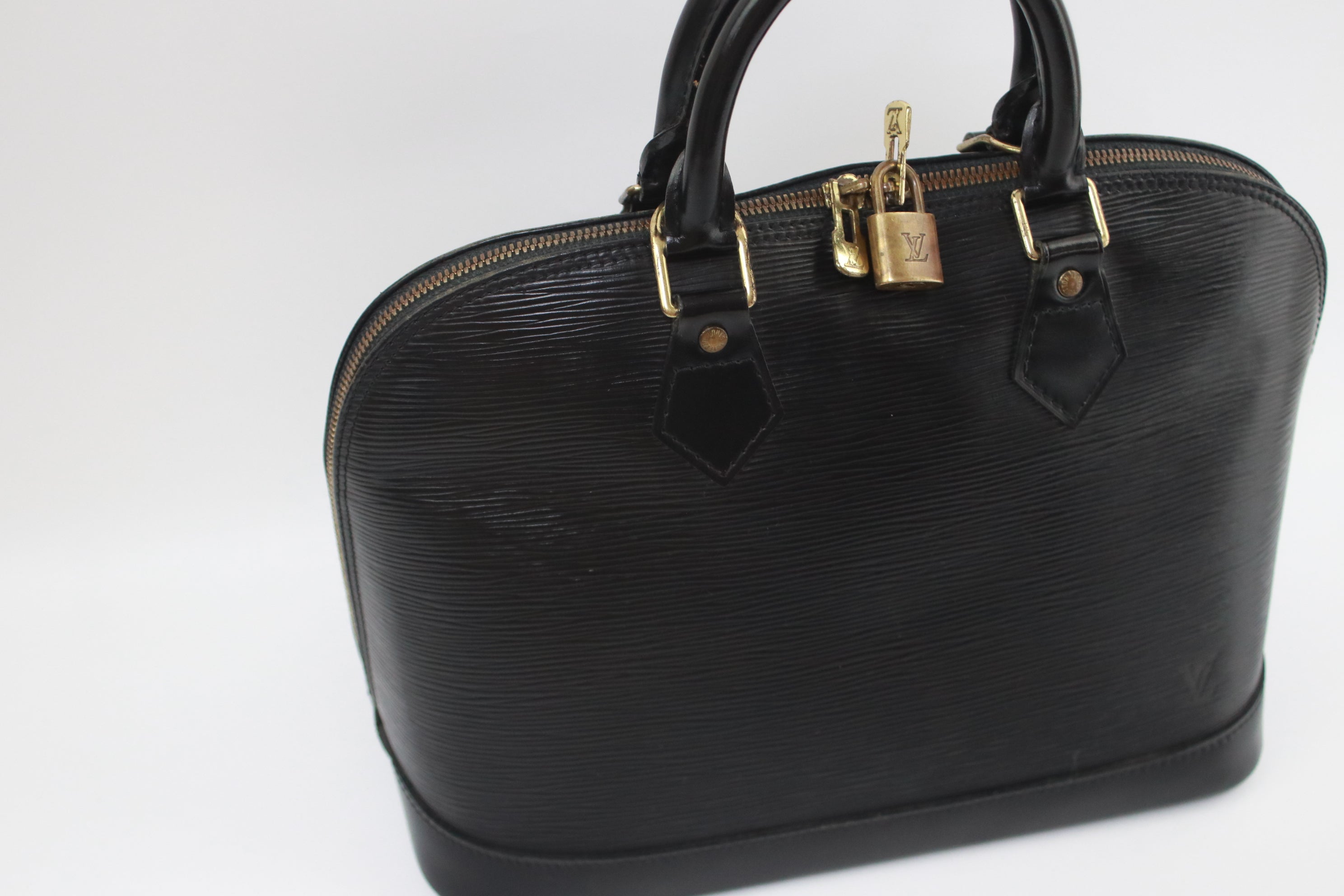 Buy Authentic Pre-owned Louis Vuitton LV Epi Black Noir Alma PM Hand Tote  Bag M40302 200365 from Japan - Buy authentic Plus exclusive items from  Japan